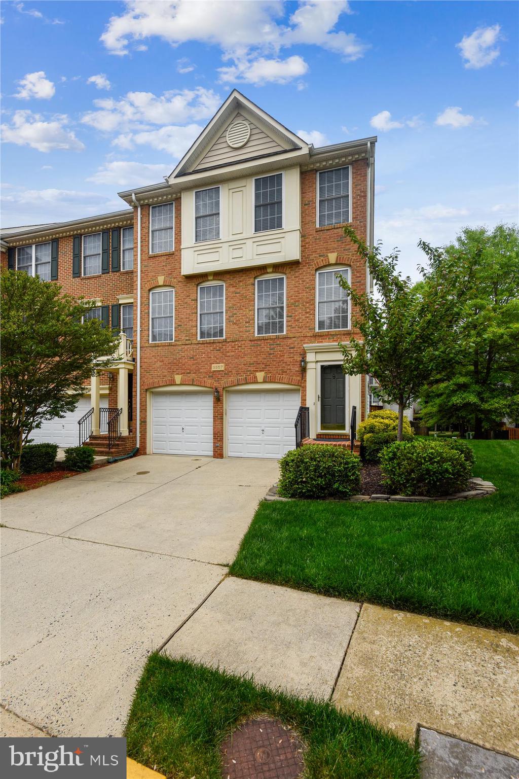 3957 ROYAL LYTHAM DRIVE