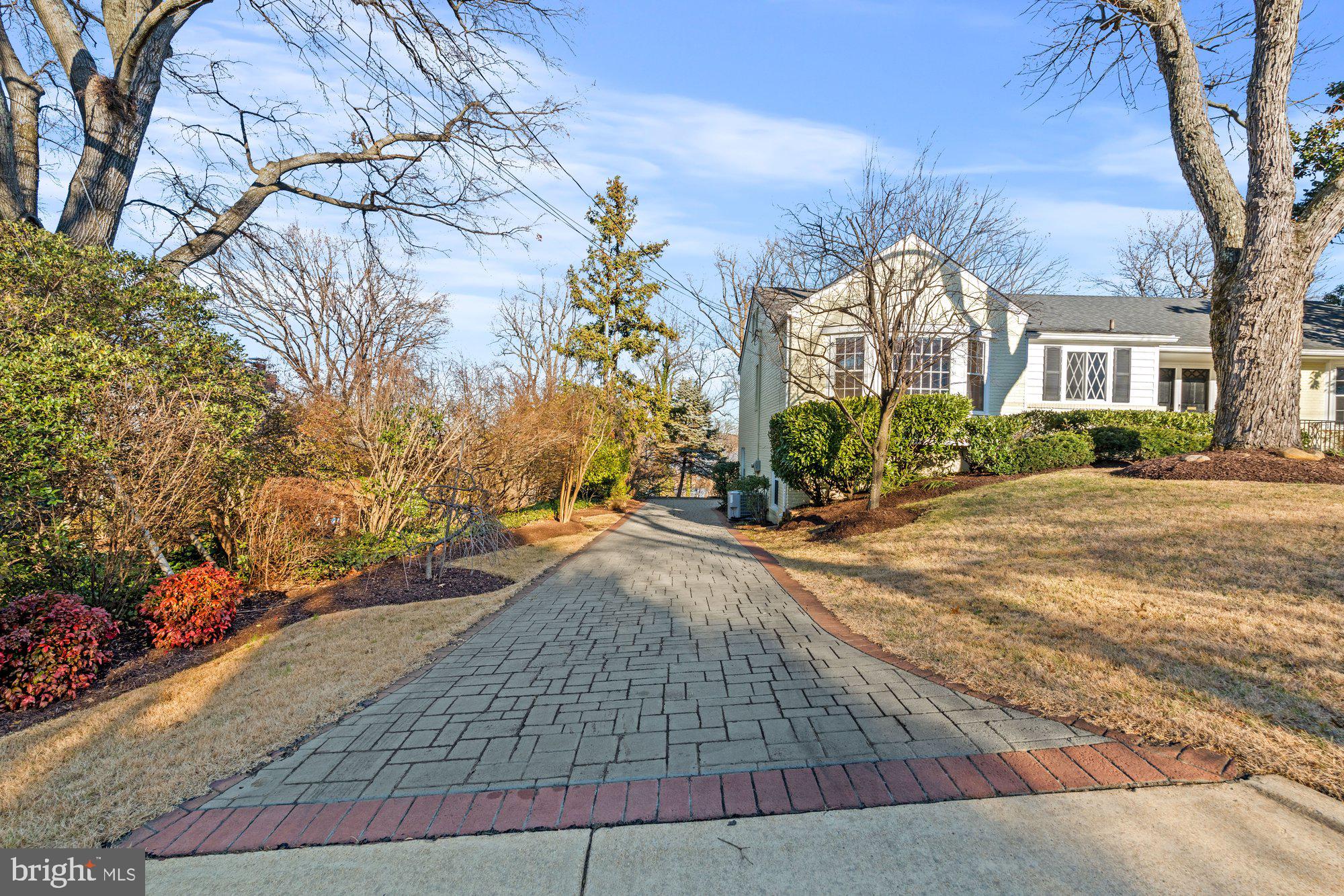 7203 PARK TERRACE DRIVE