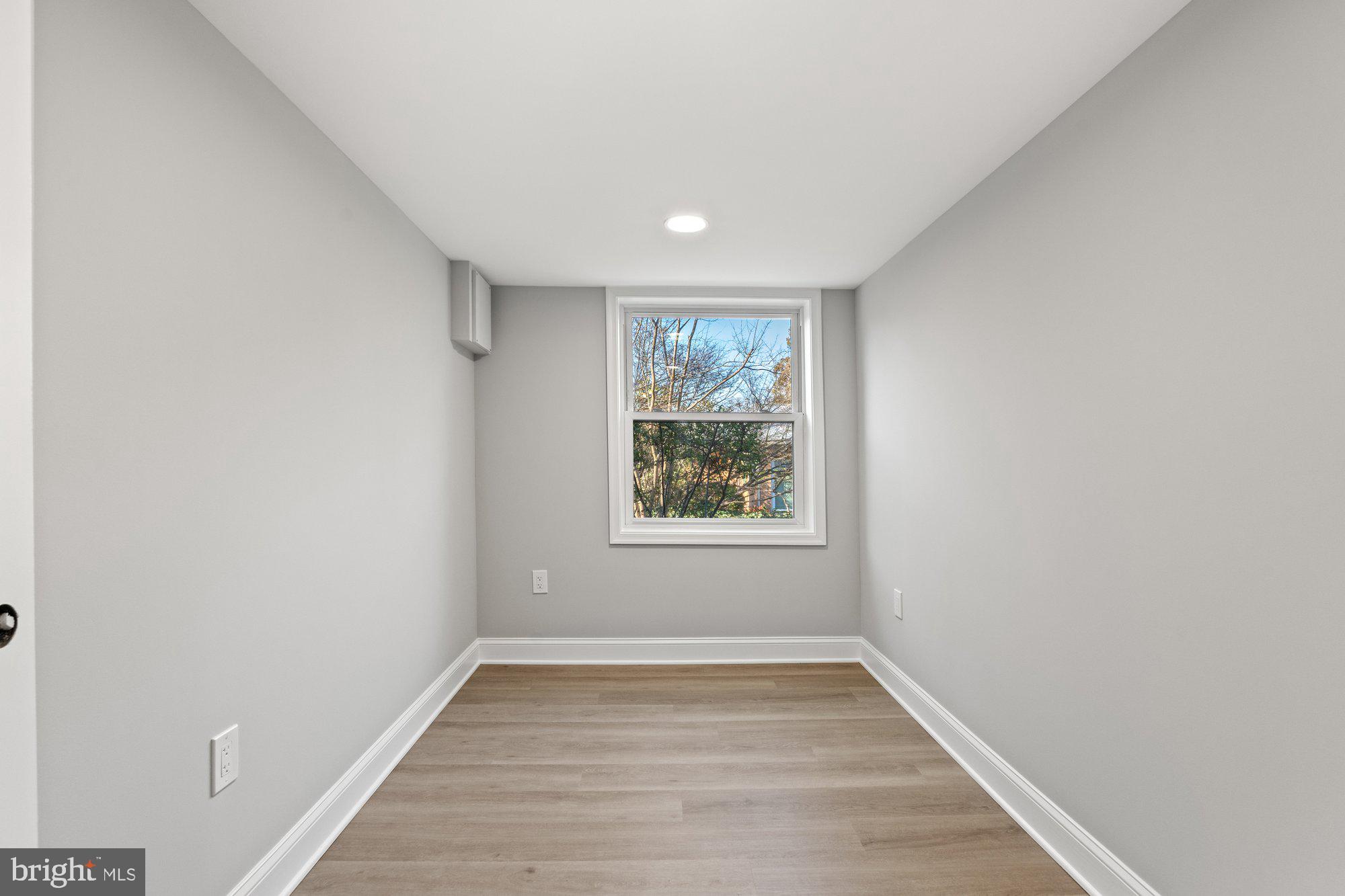 7203 PARK TERRACE DRIVE