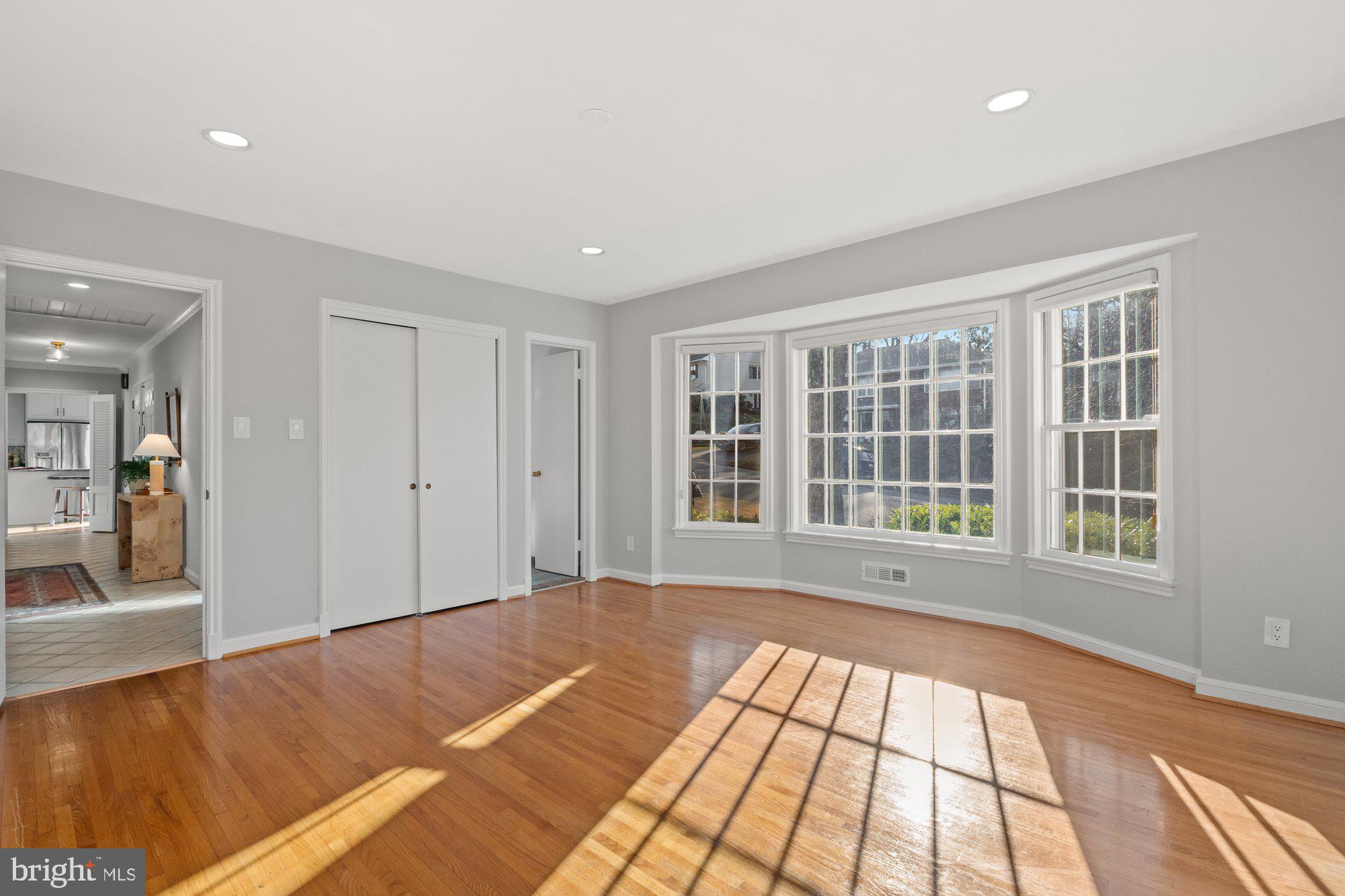 7203 PARK TERRACE DRIVE