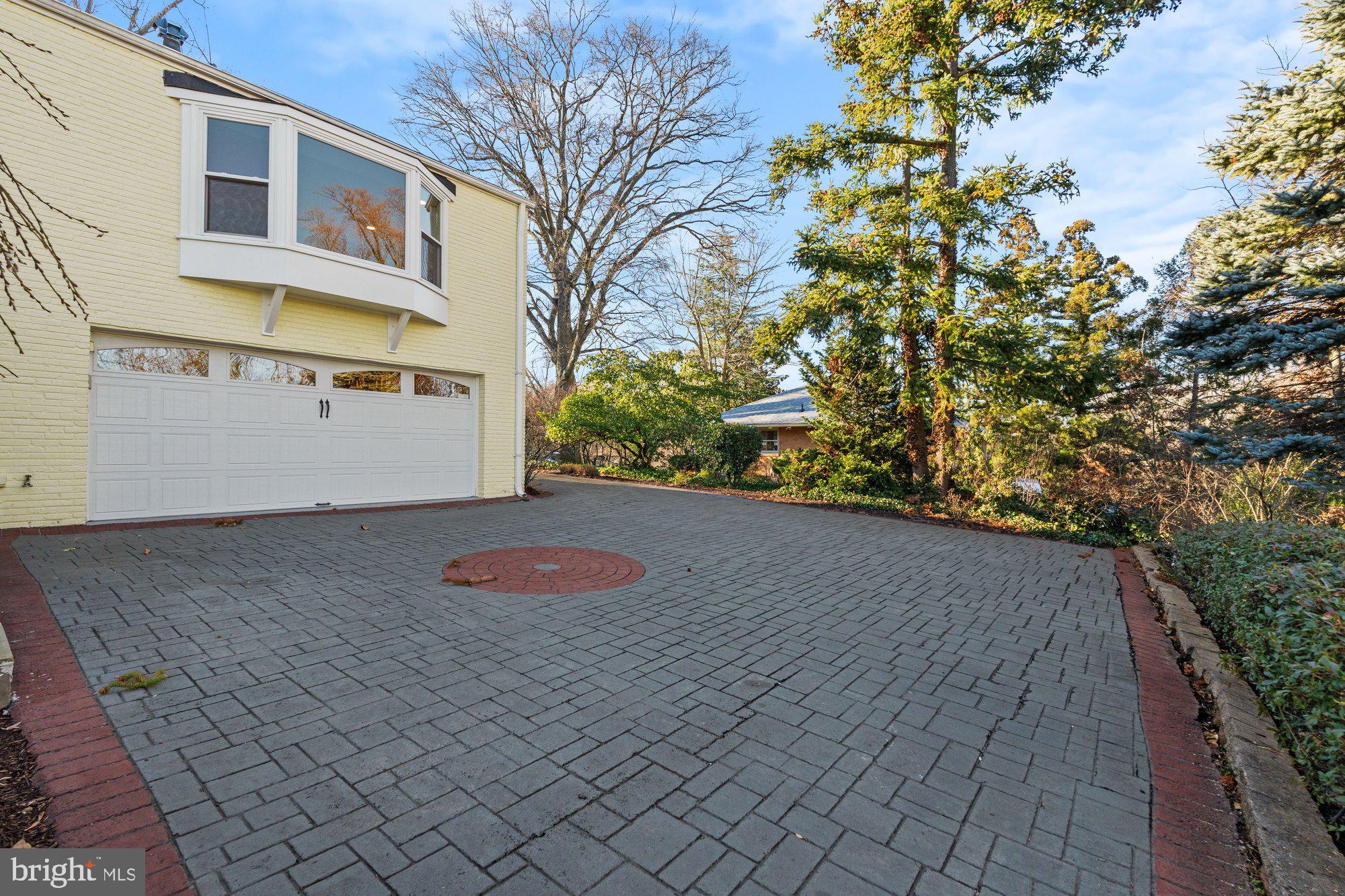 7203 PARK TERRACE DRIVE