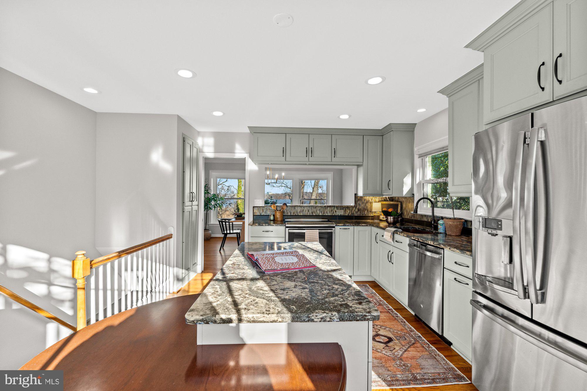 7203 PARK TERRACE DRIVE