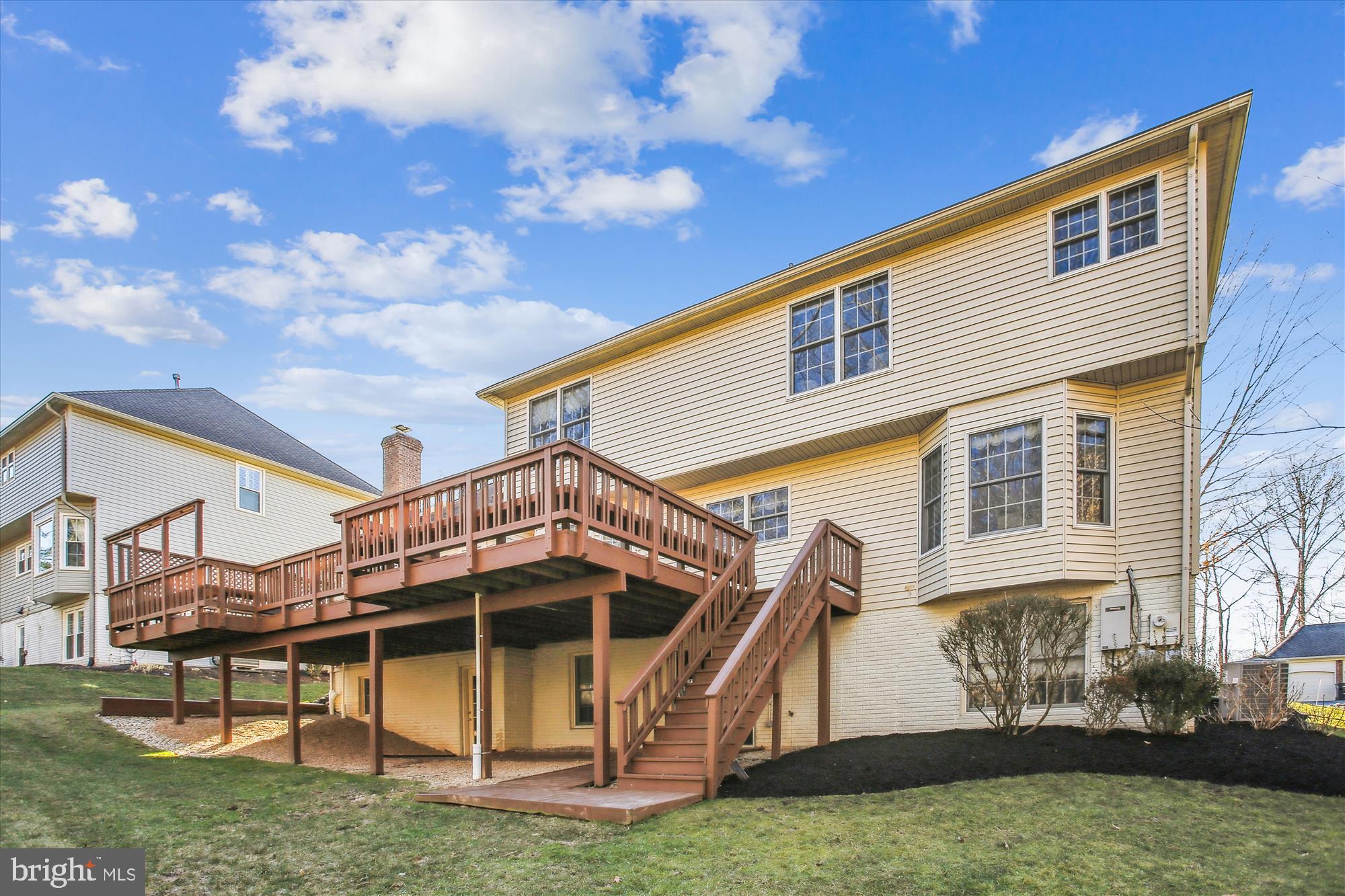 7816 VALLEYFIELD DRIVE