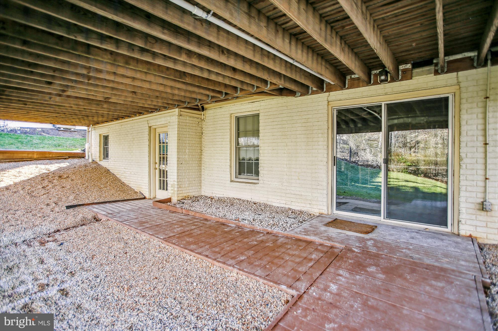 7816 VALLEYFIELD DRIVE