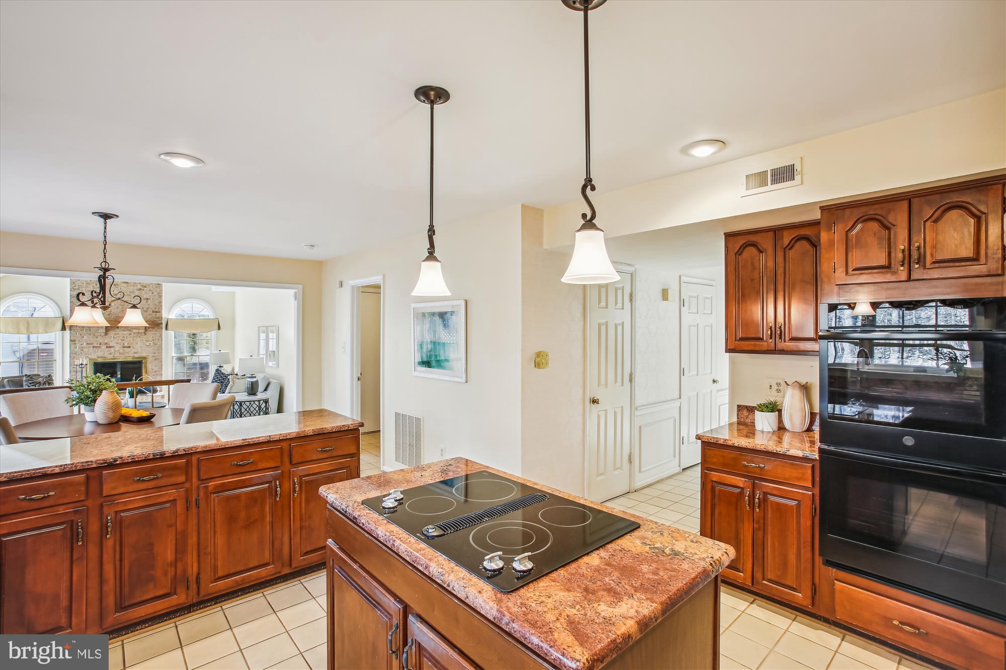 7816 VALLEYFIELD DRIVE