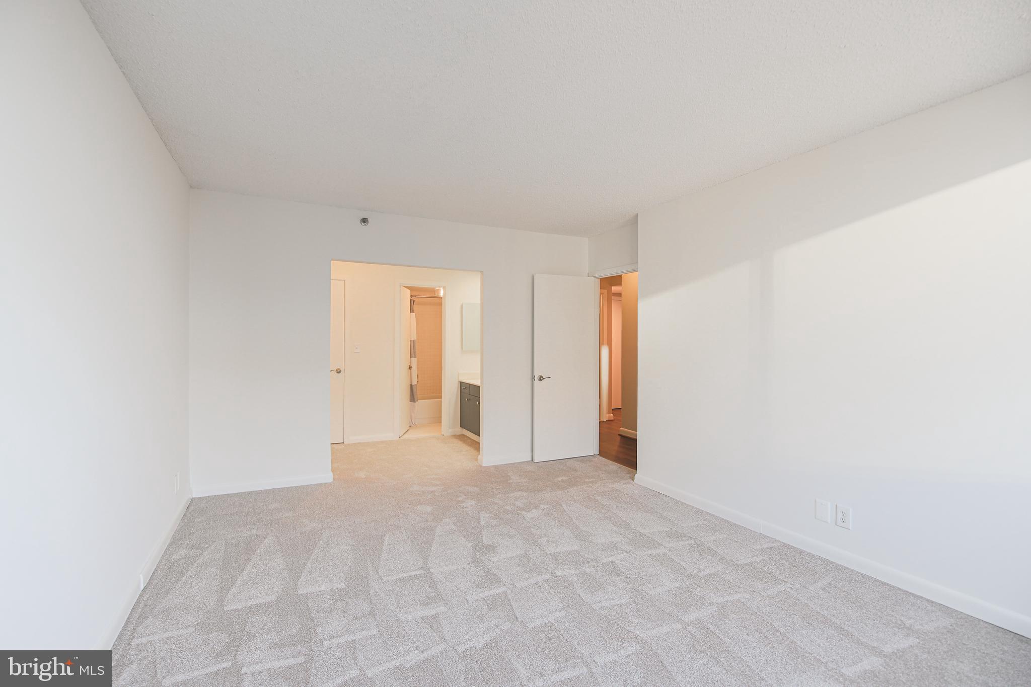 5501 SEMINARY ROAD 1914S