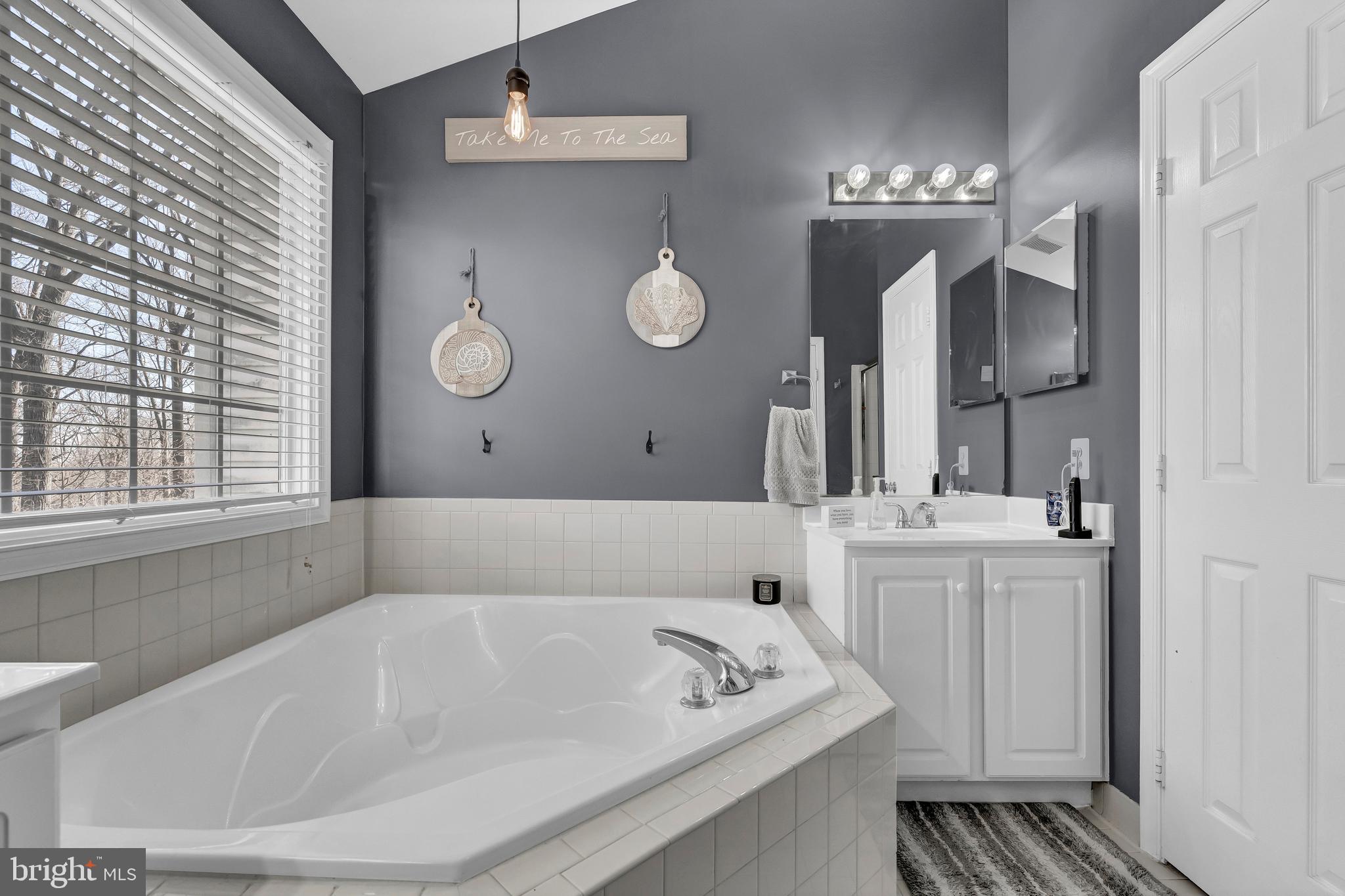 5404 CHIEFTAIN CIRCLE