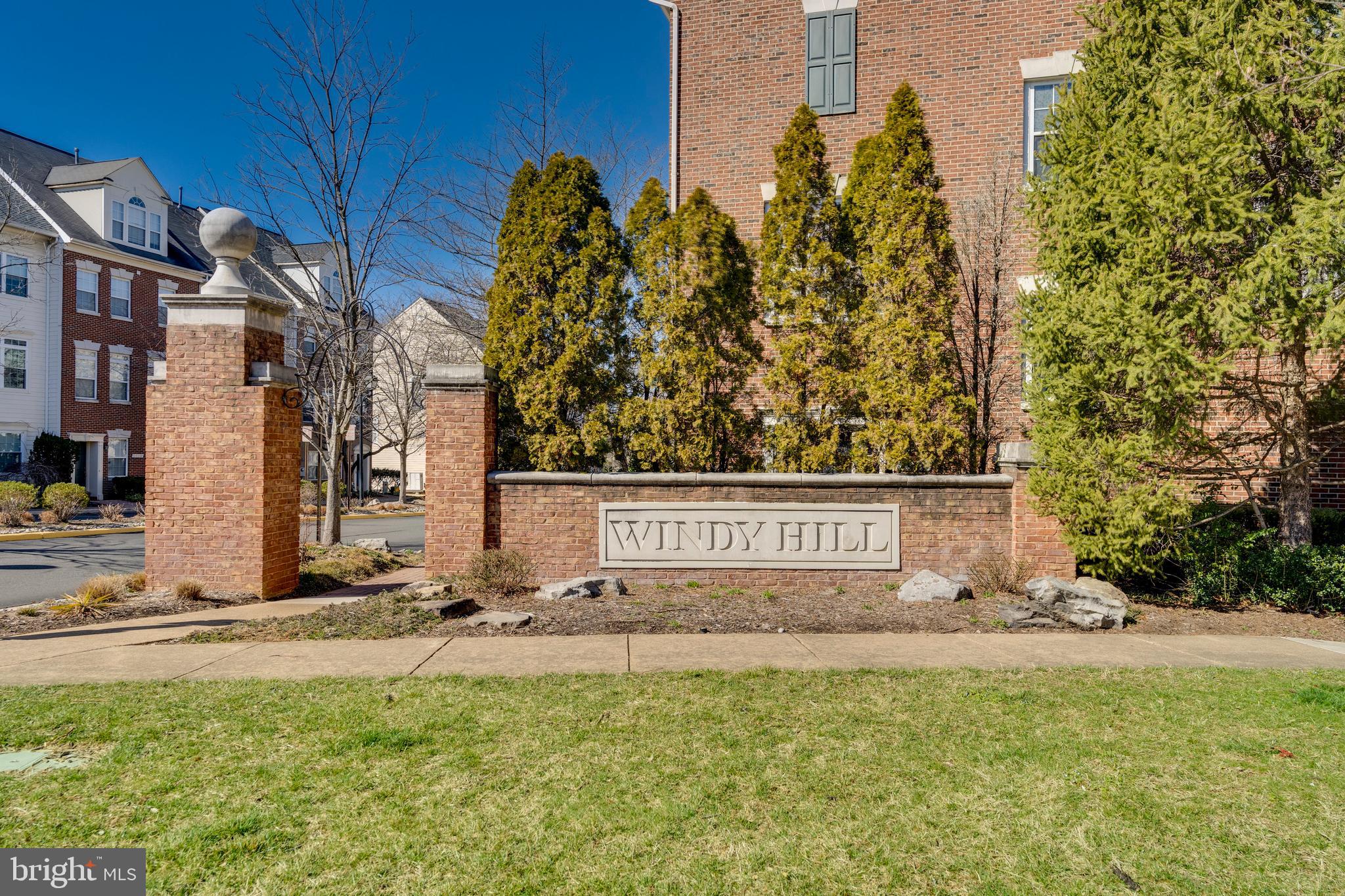 5404 CHIEFTAIN CIRCLE