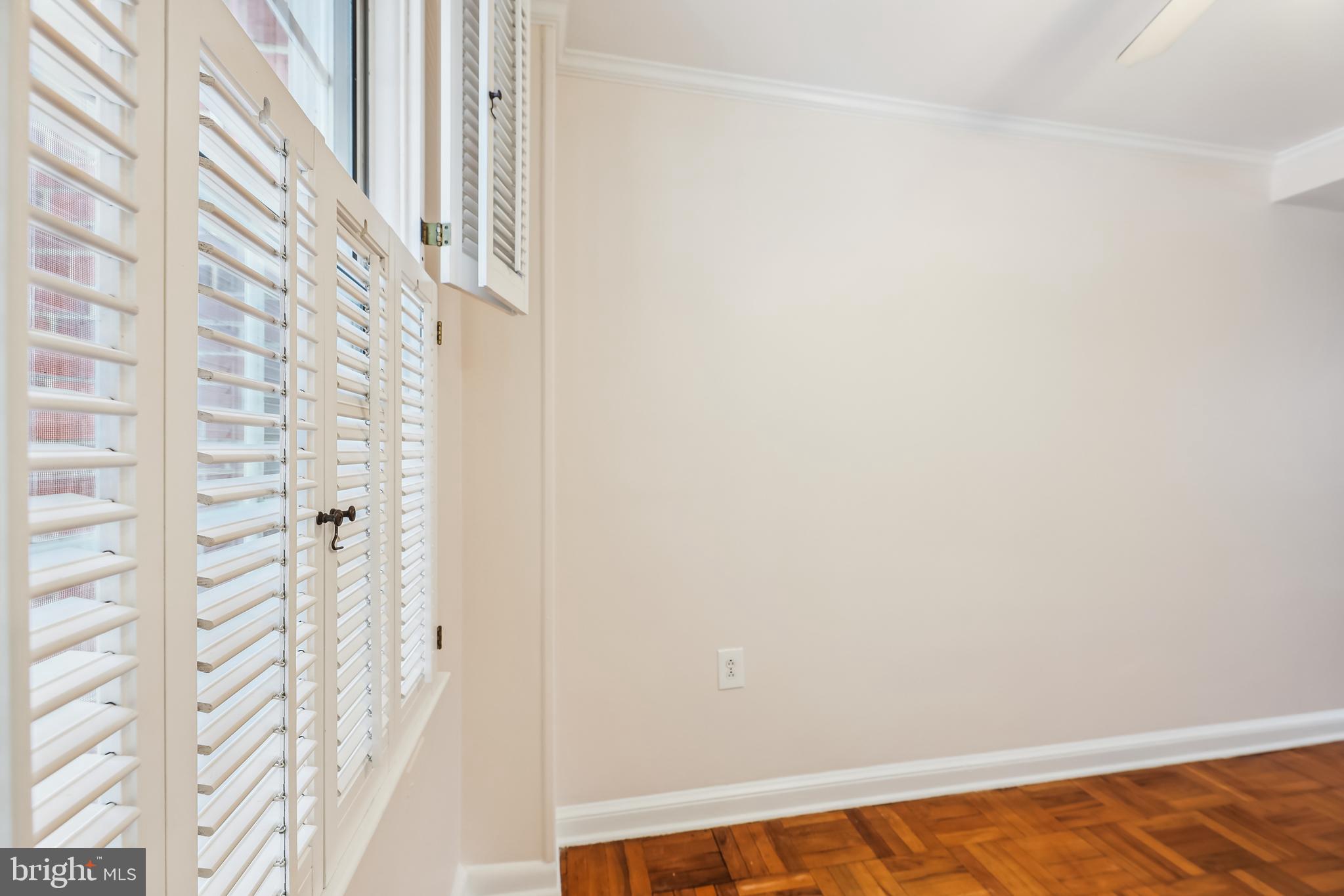 6516 10TH STREET 6516