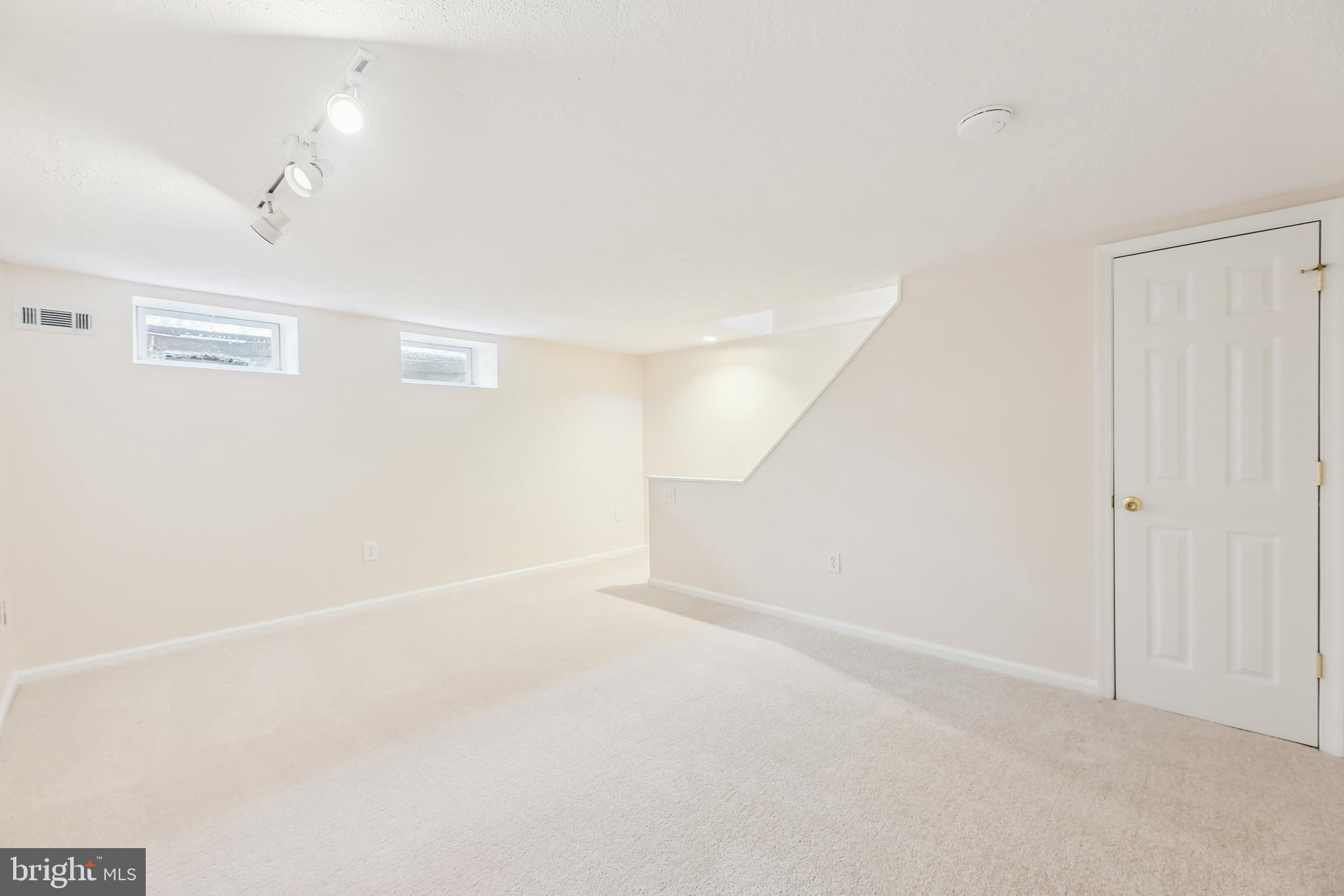 6516 10TH STREET 6516