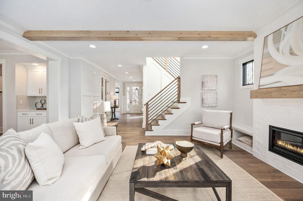 304 BRANCH ROAD SE