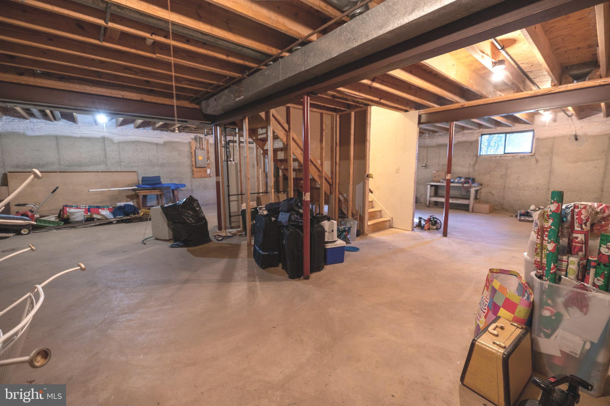 9089 WEXFORD DRIVE