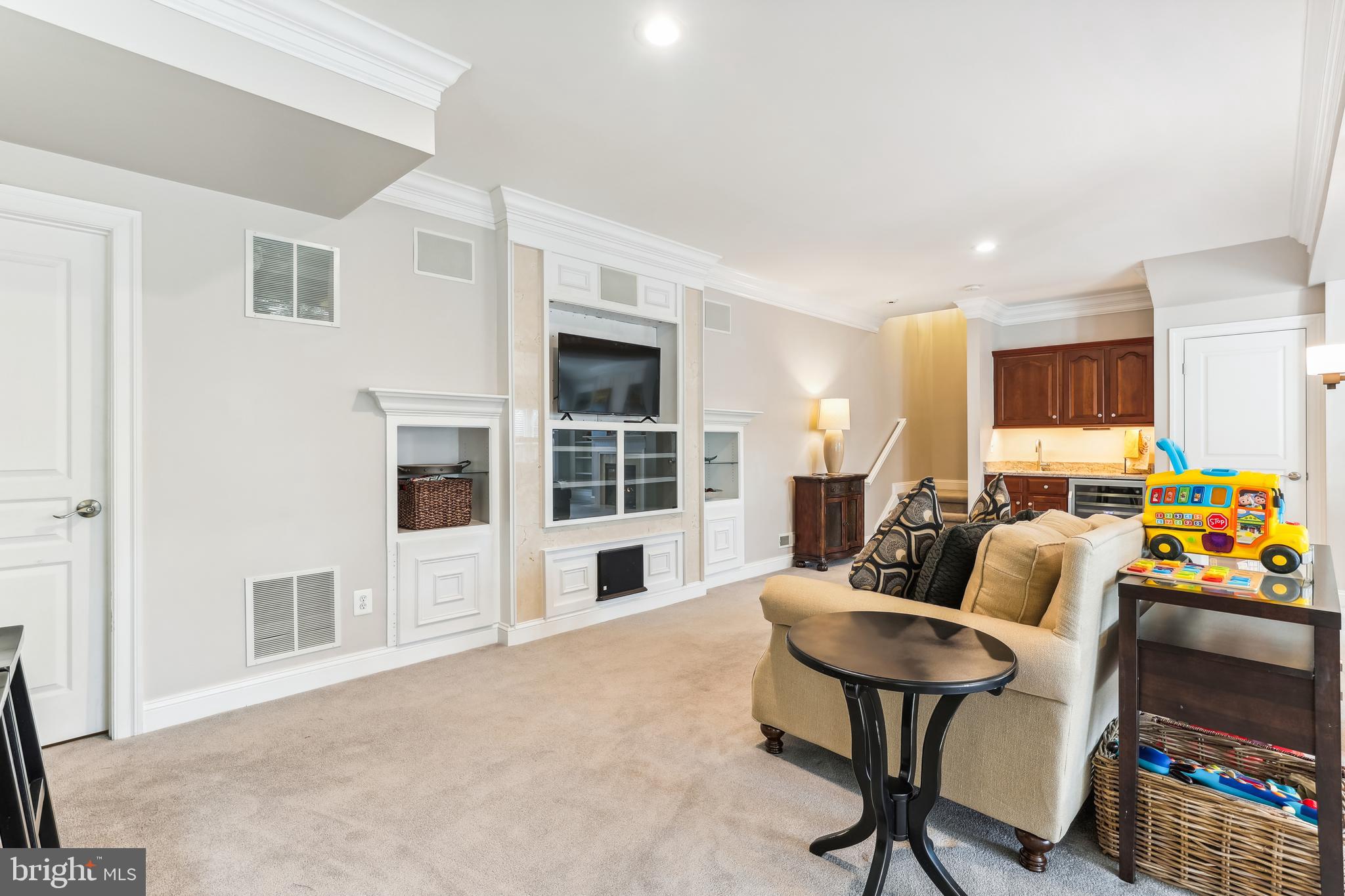 6271 KINGFISHER LANE