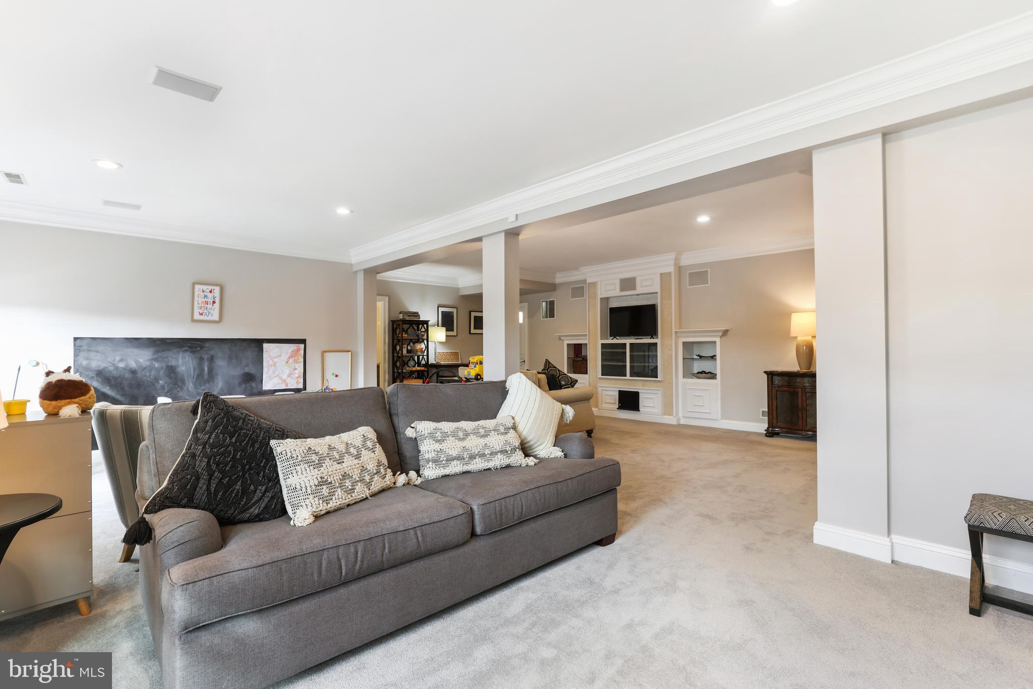 6271 KINGFISHER LANE