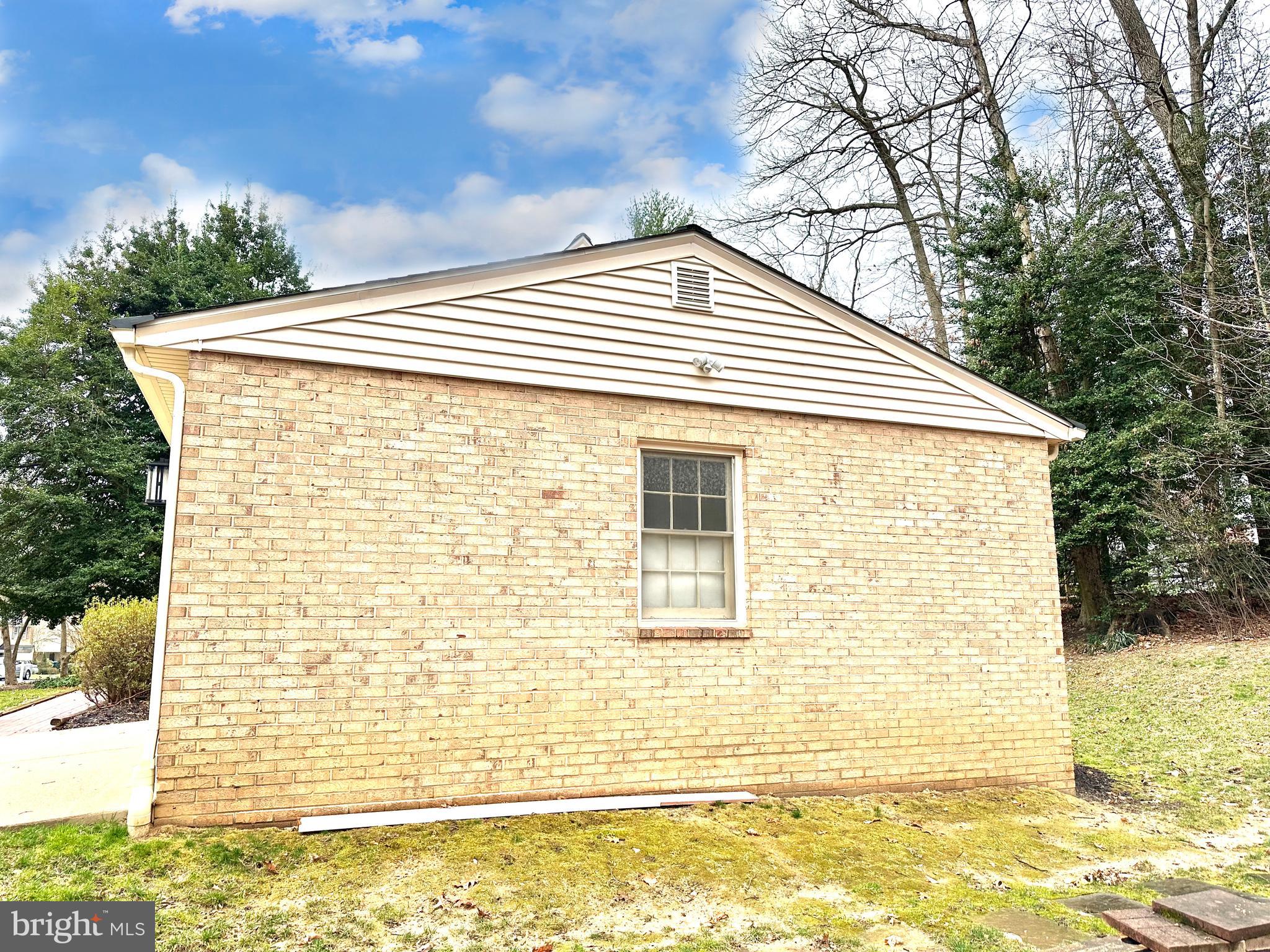 4702 BRIAR PATCH LANE