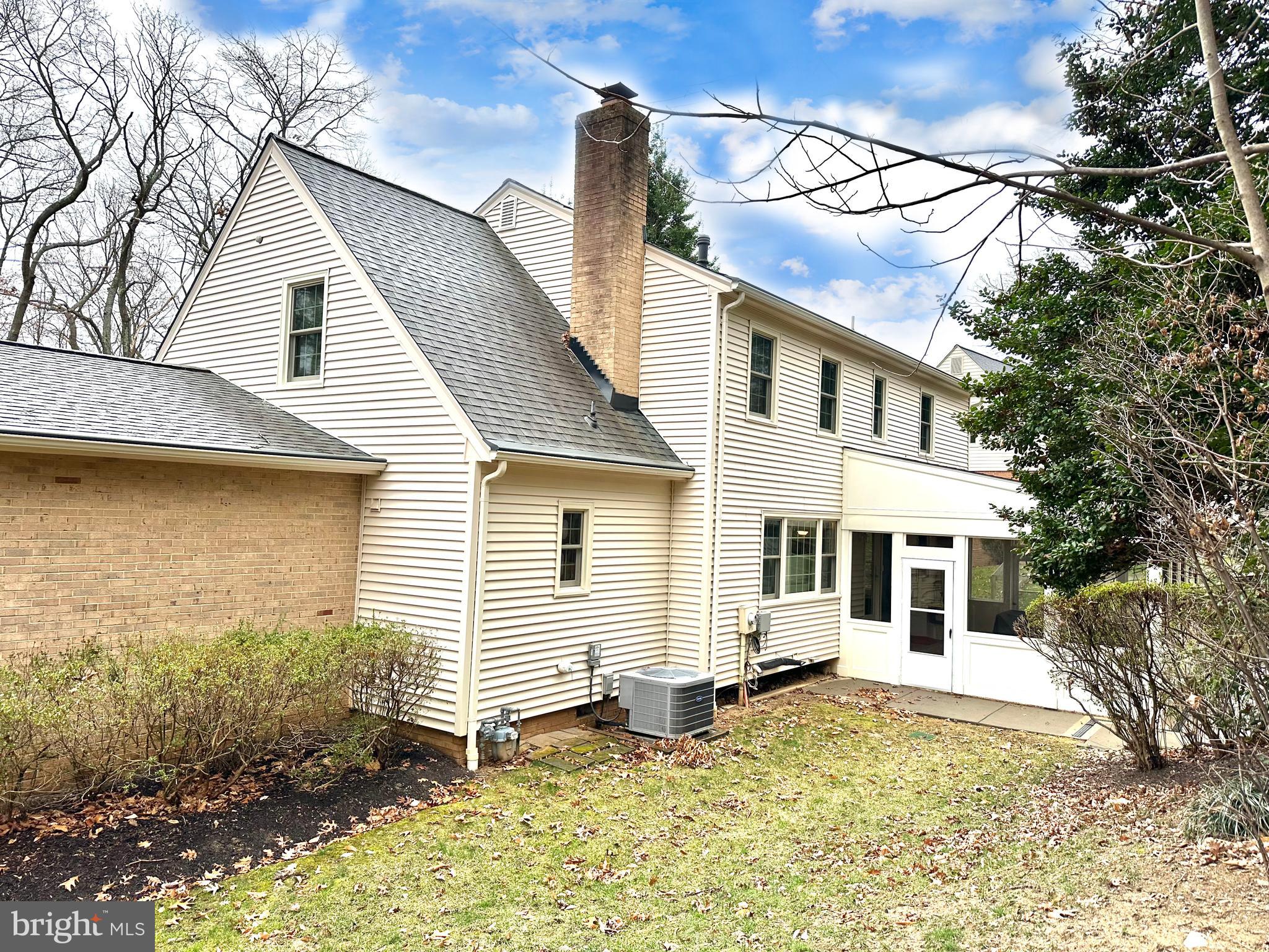 4702 BRIAR PATCH LANE
