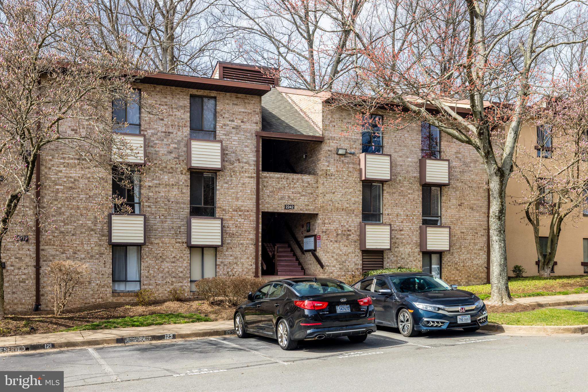 2242 CASTLE ROCK SQUARE 11C