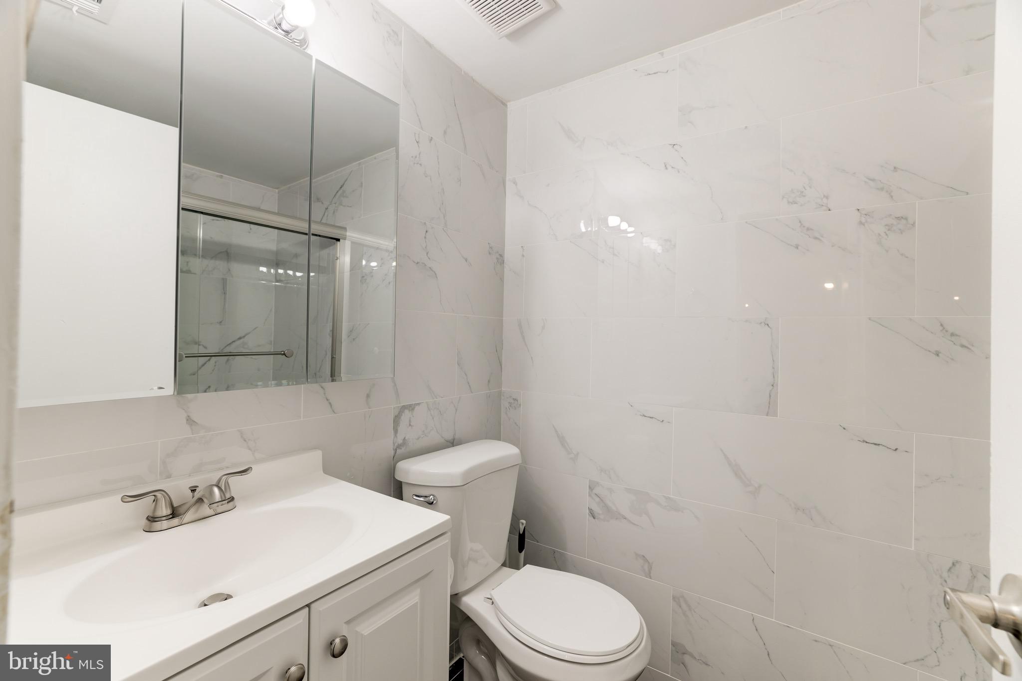 2242 CASTLE ROCK SQUARE 11C