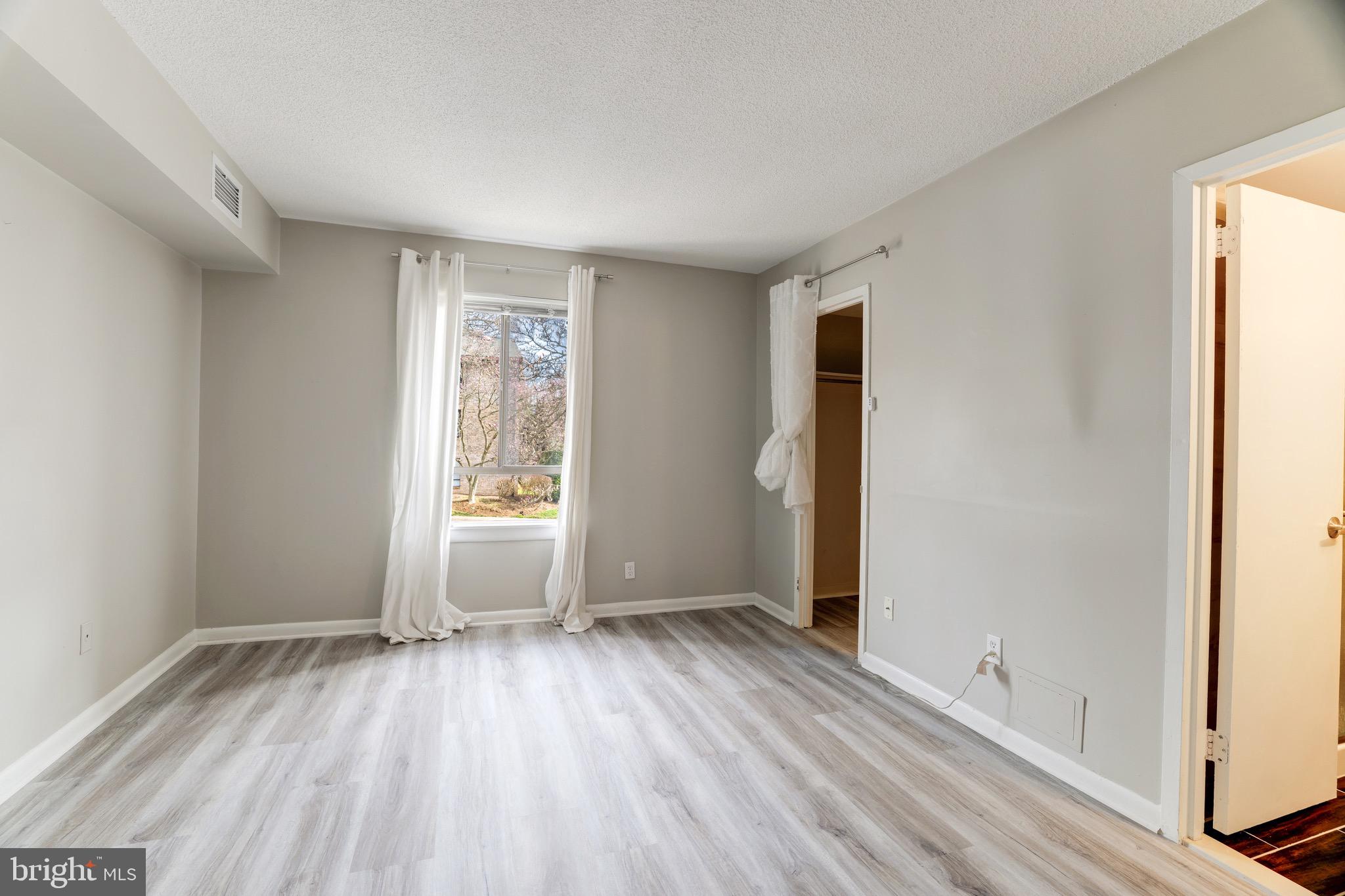 2242 CASTLE ROCK SQUARE 11C