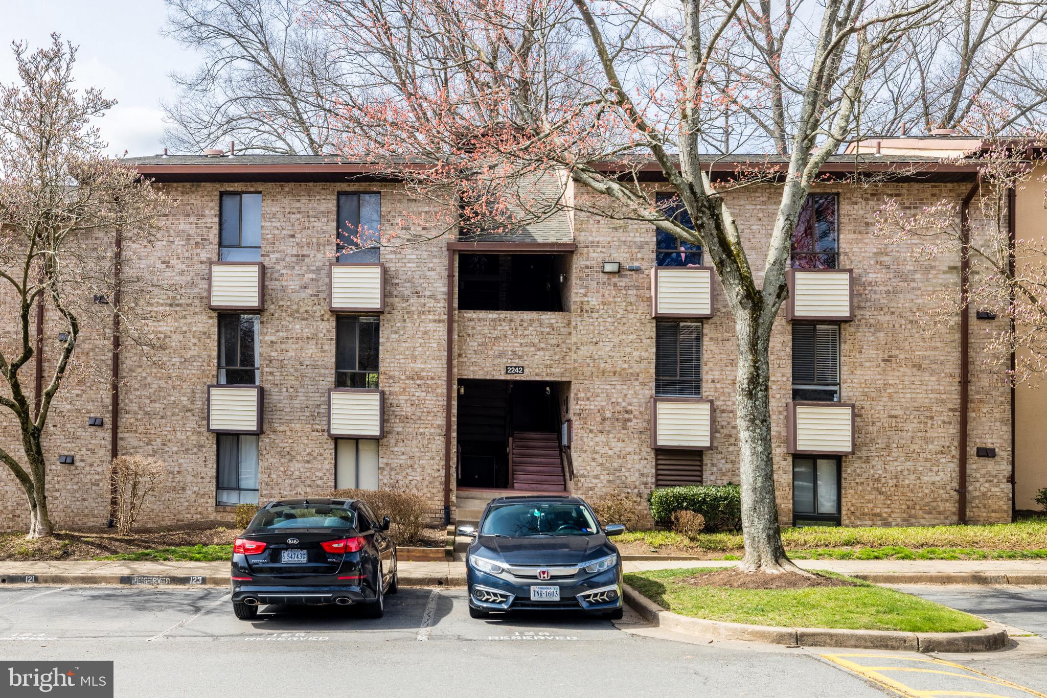 2242 CASTLE ROCK SQUARE 11C
