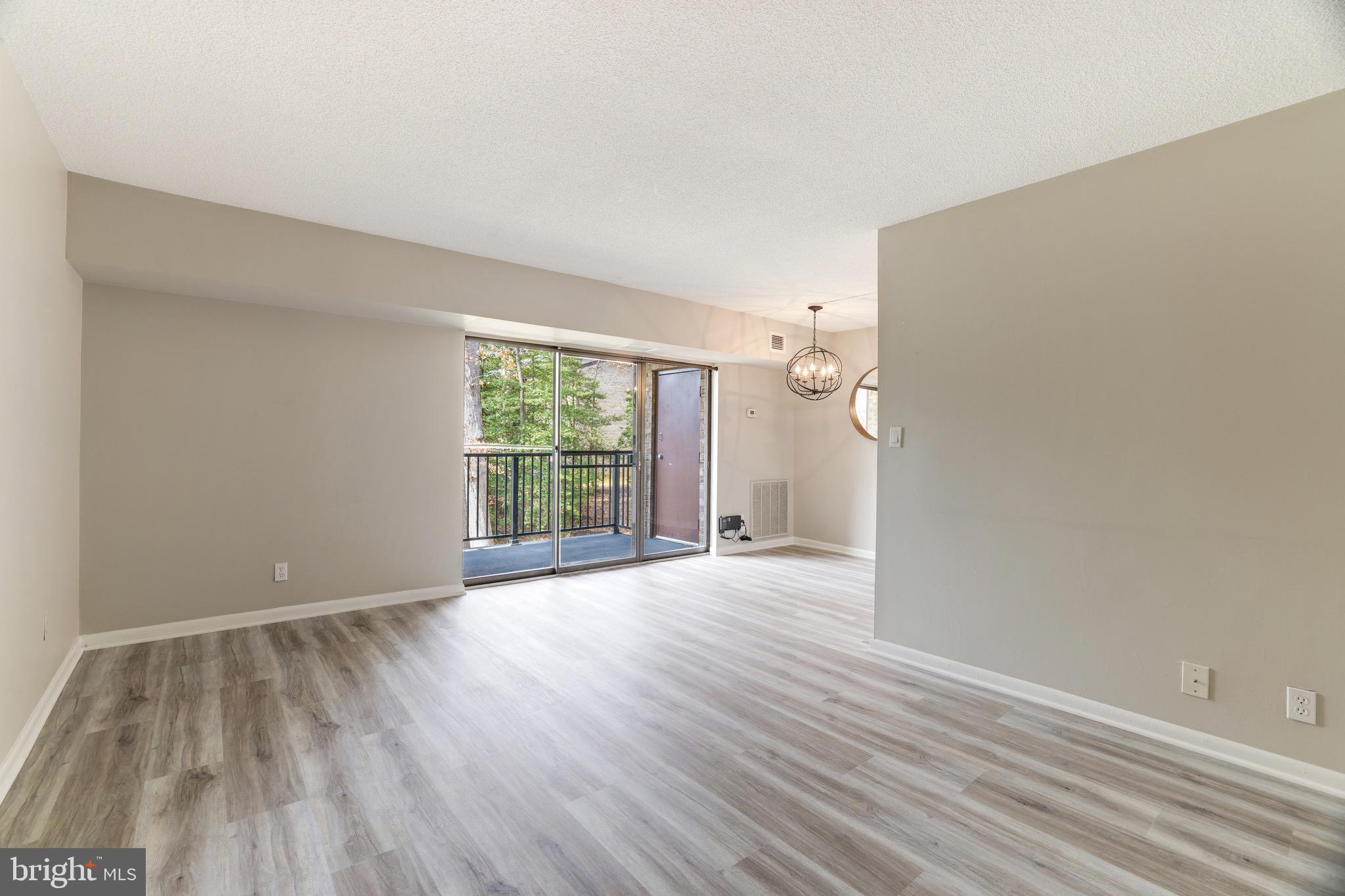 2242 CASTLE ROCK SQUARE 11C