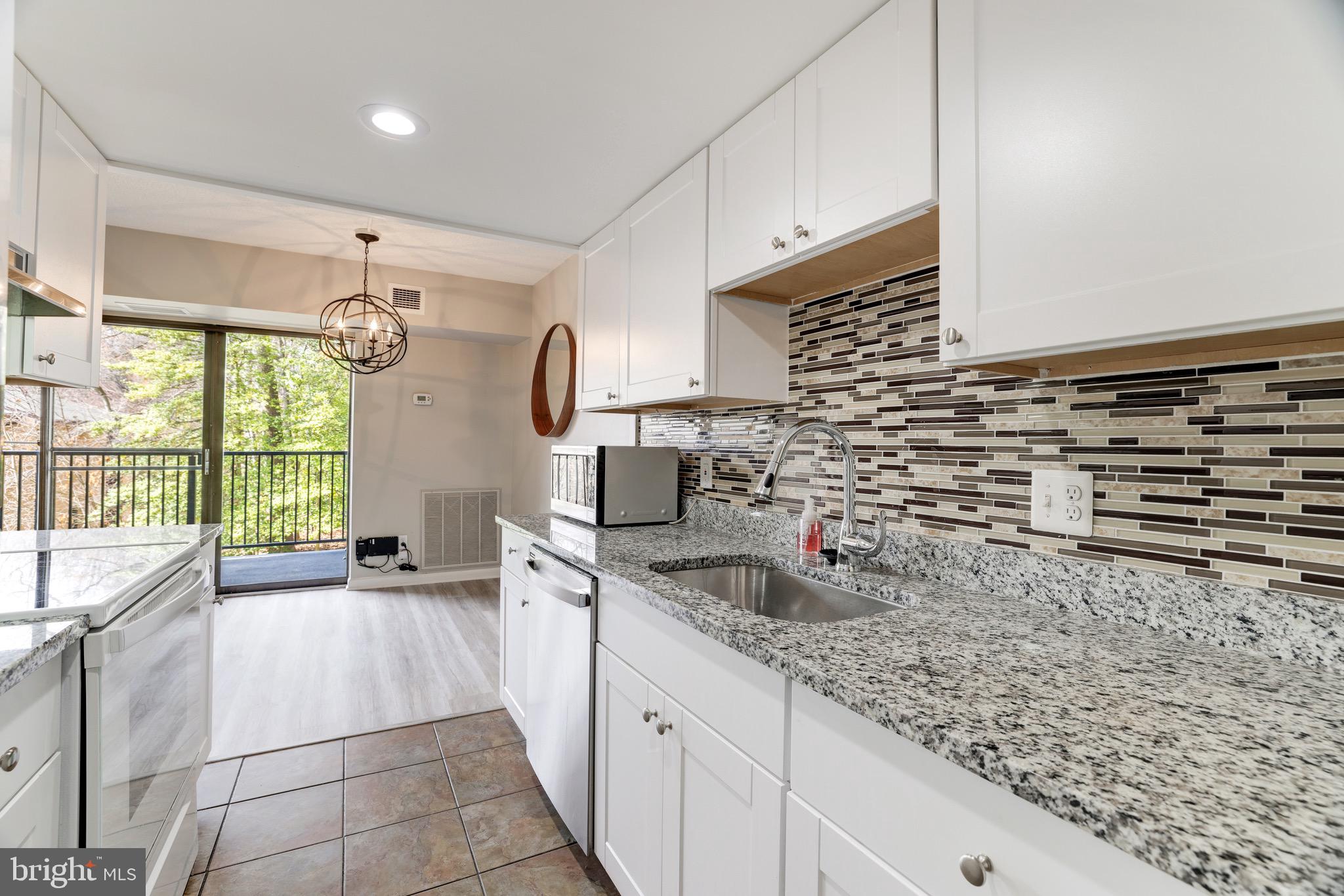 2242 CASTLE ROCK SQUARE 11C