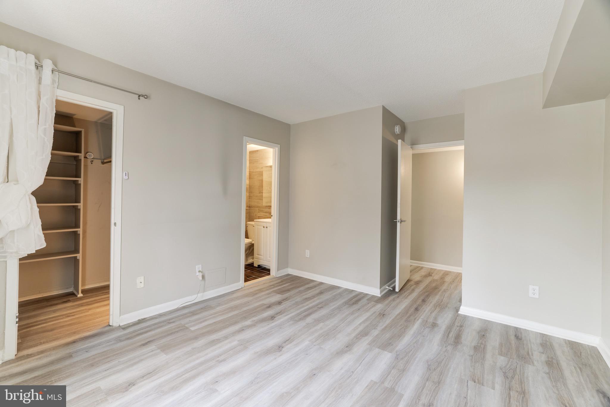 2242 CASTLE ROCK SQUARE 11C