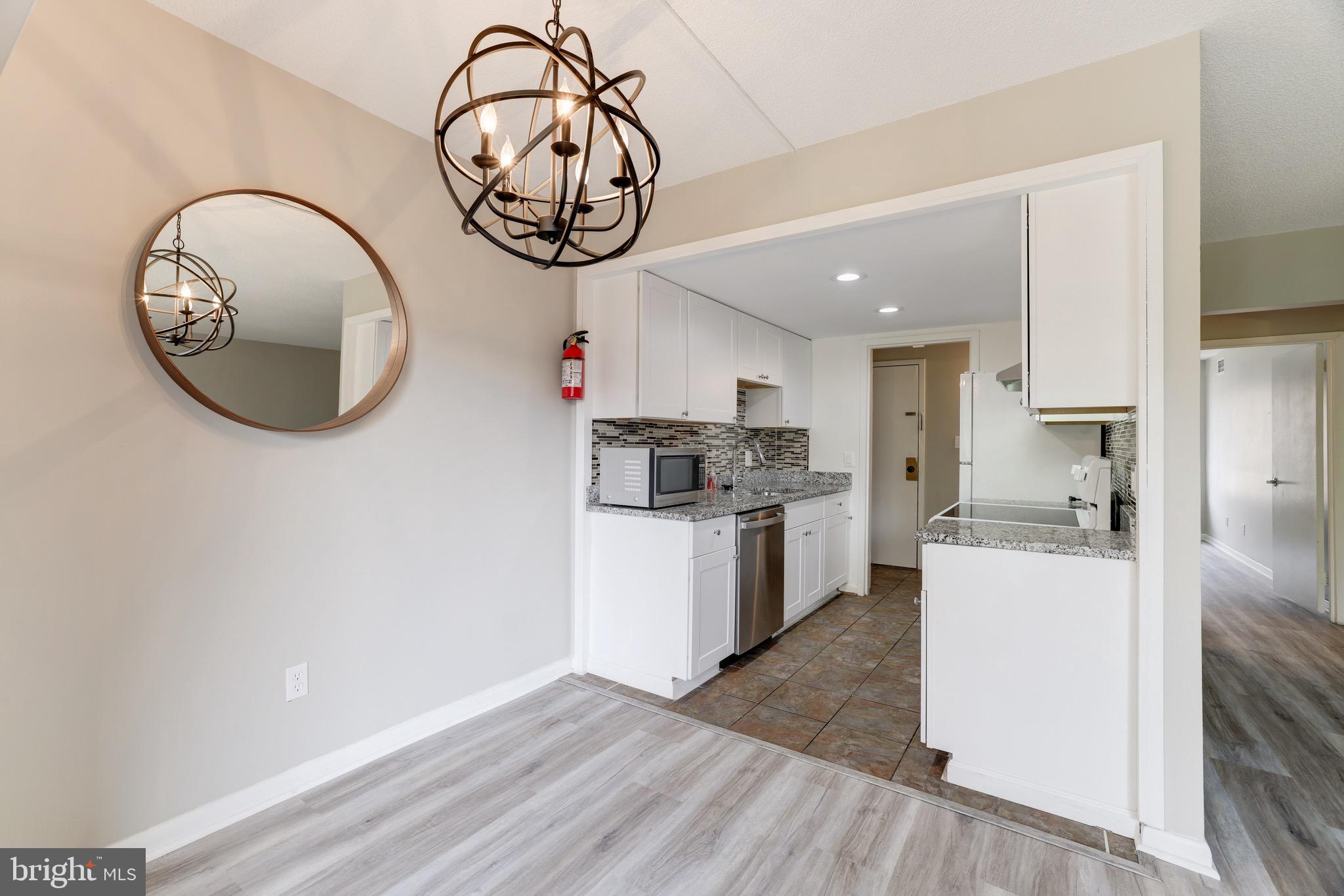 2242 CASTLE ROCK SQUARE 11C
