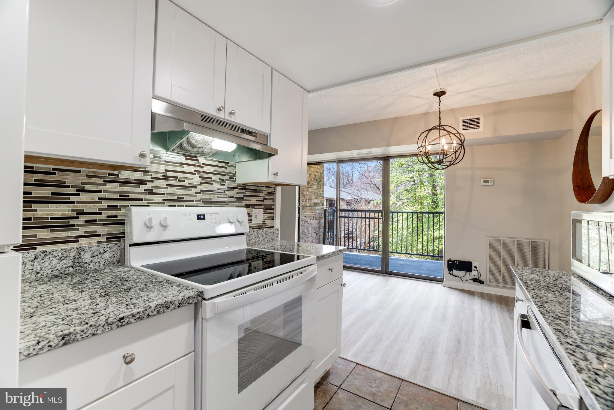 2242 CASTLE ROCK SQUARE 11C