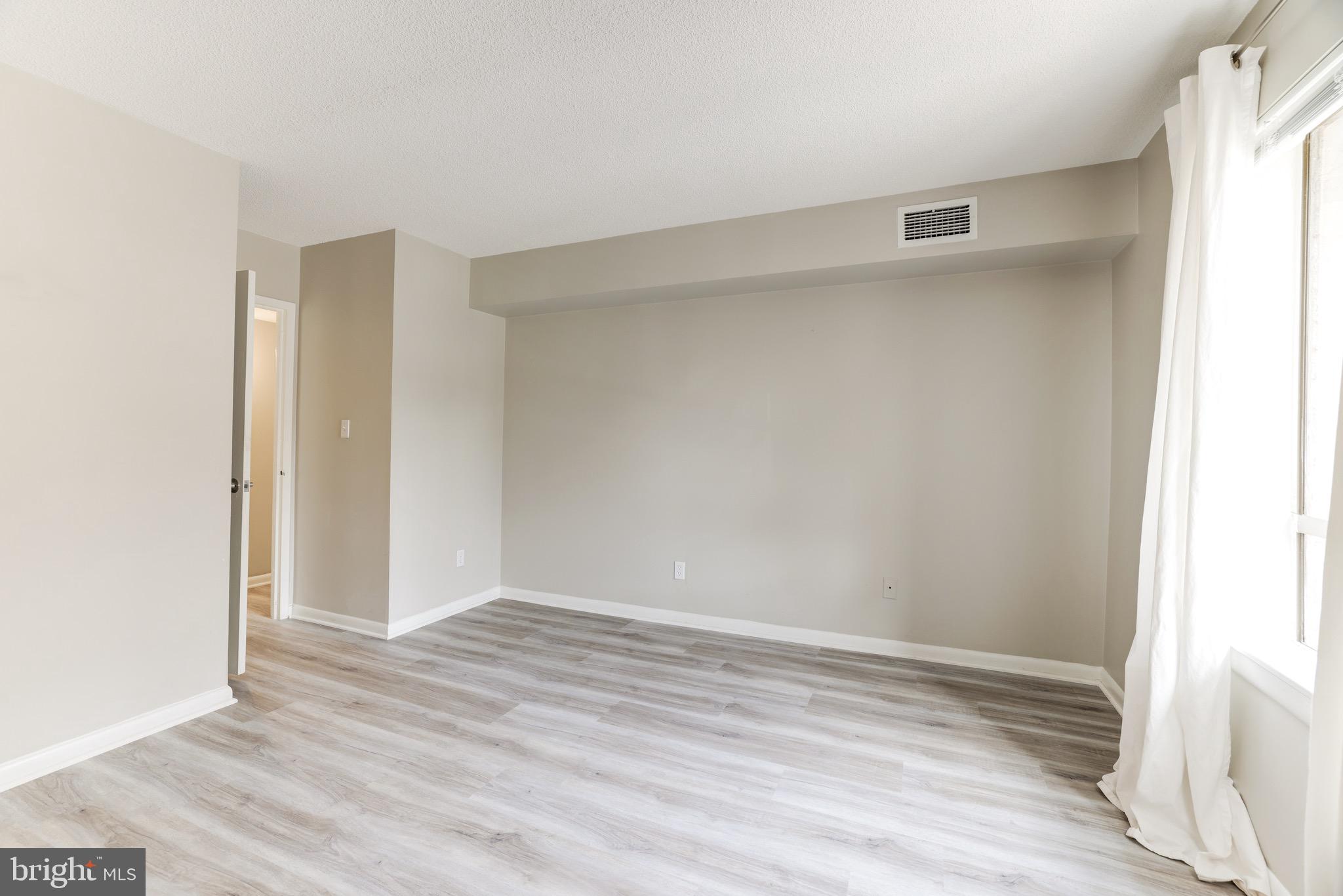 2242 CASTLE ROCK SQUARE 11C