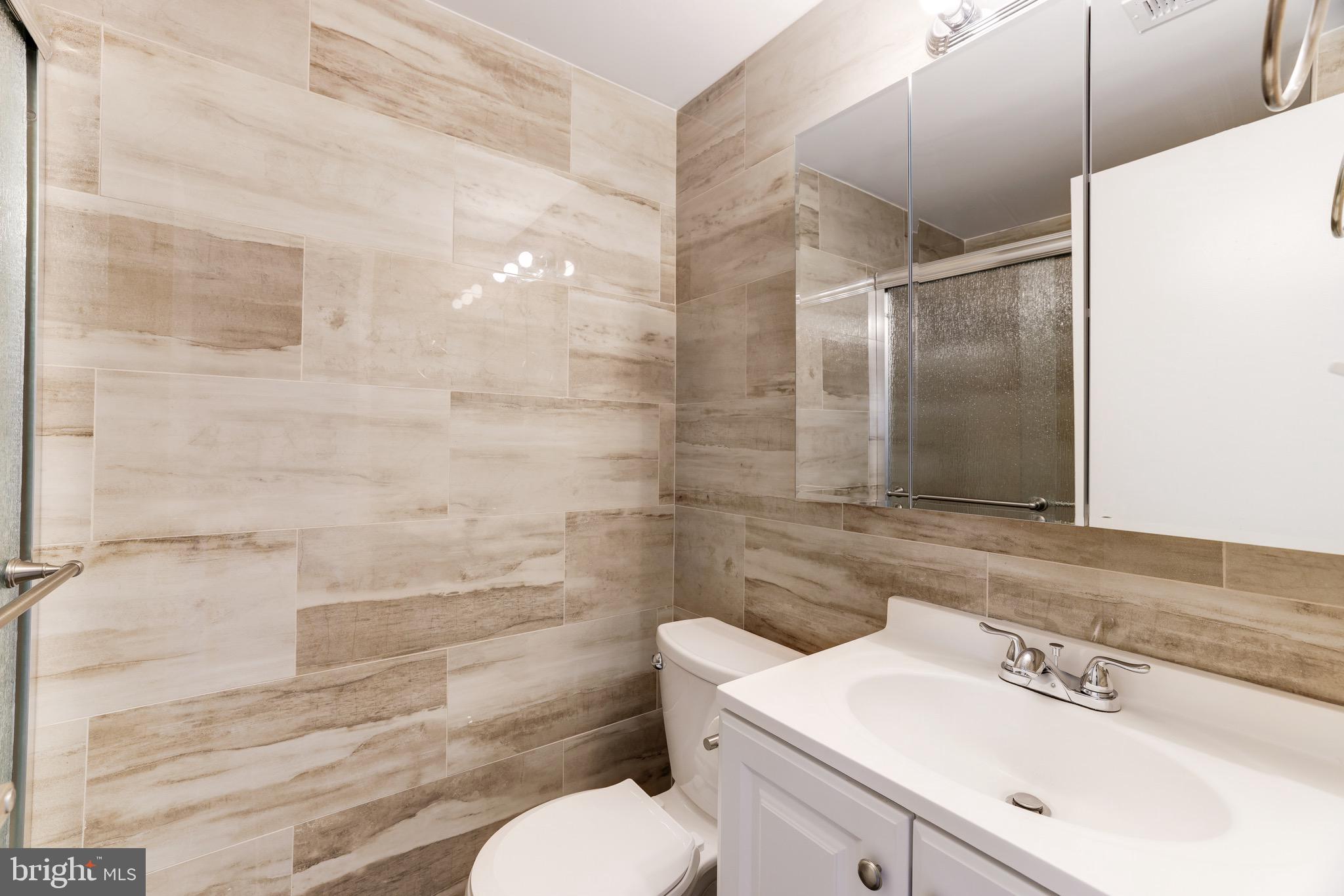 2242 CASTLE ROCK SQUARE 11C