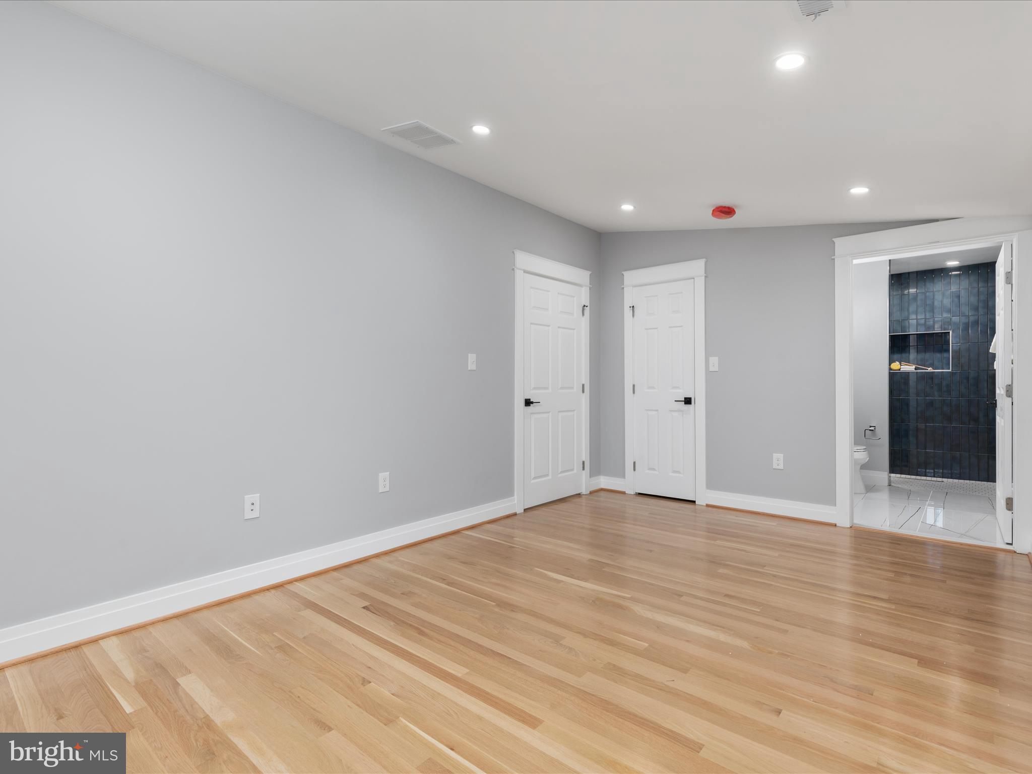 9401 FERRY LANDING COURT