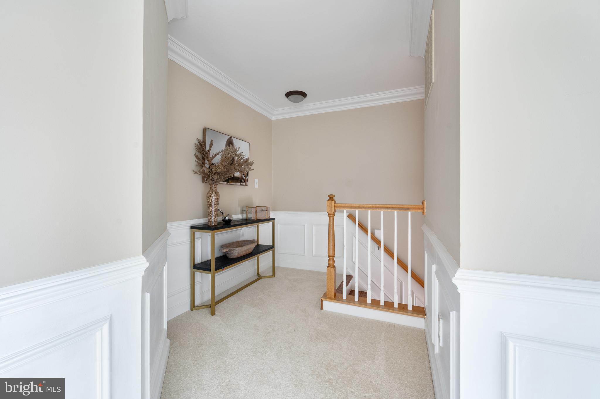 6017 WOODLAKE LANE