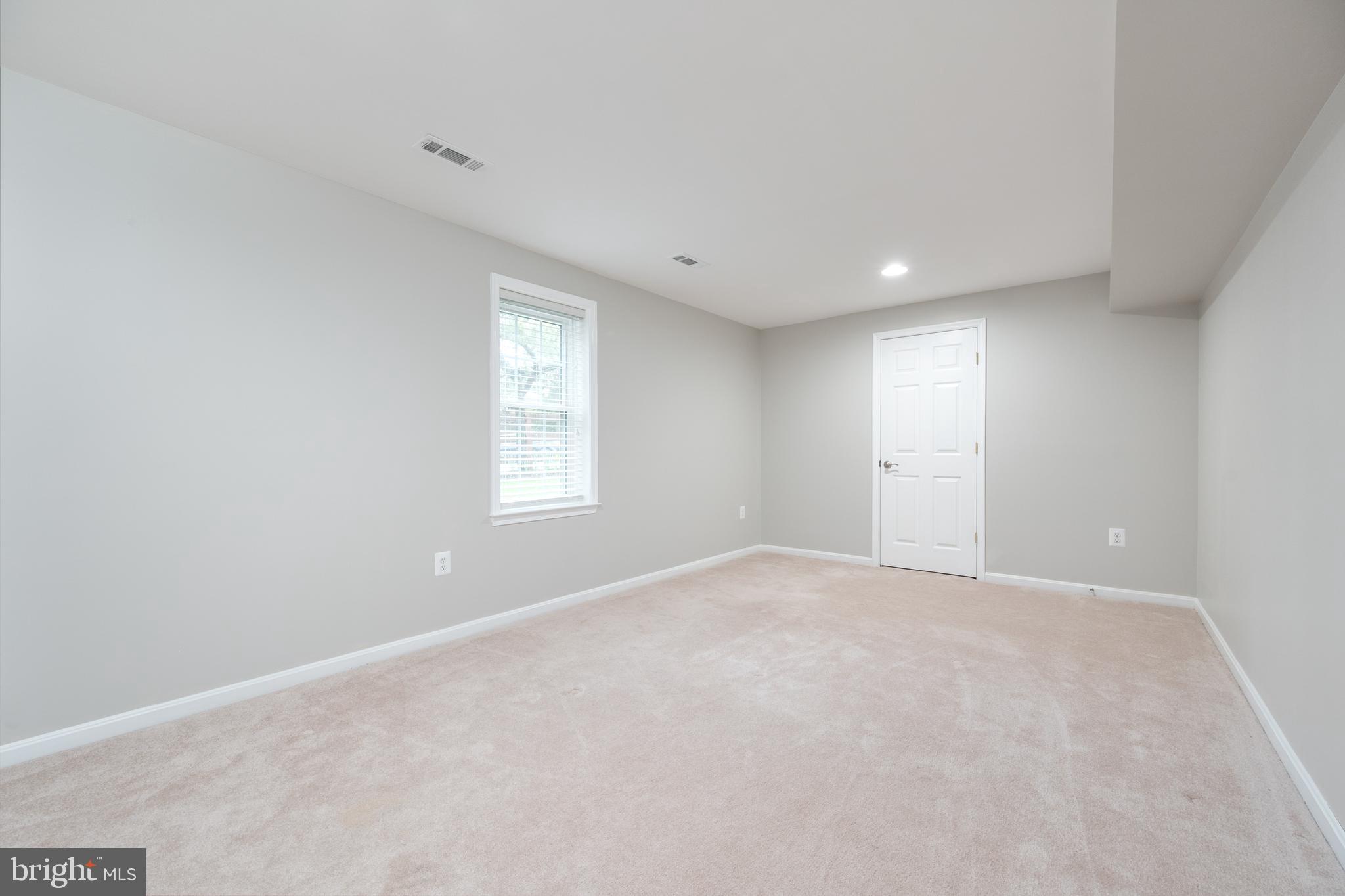 6017 WOODLAKE LANE