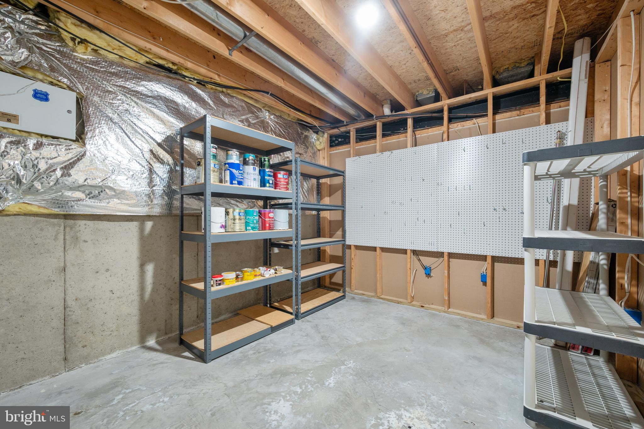 6017 WOODLAKE LANE