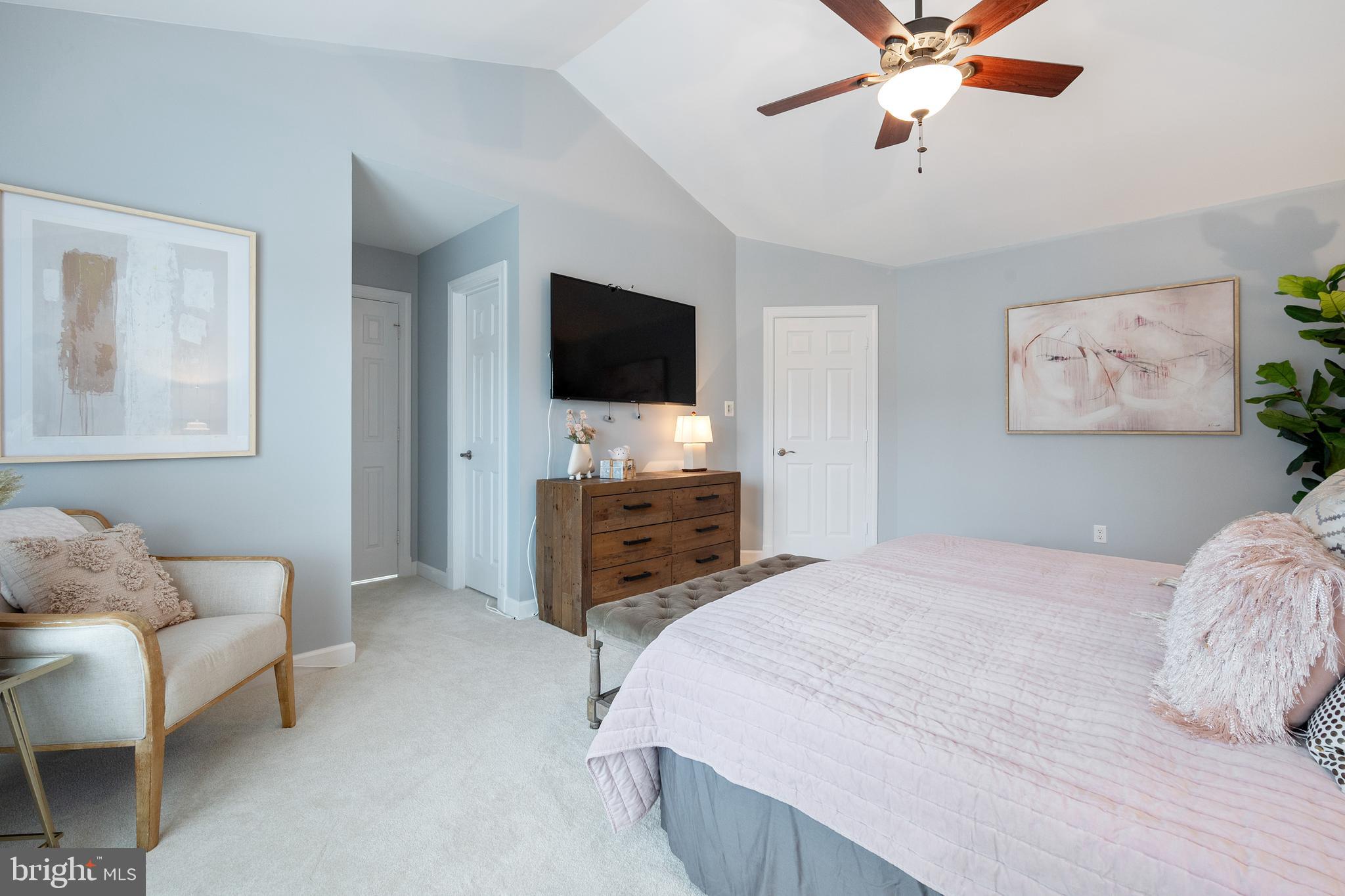 6017 WOODLAKE LANE