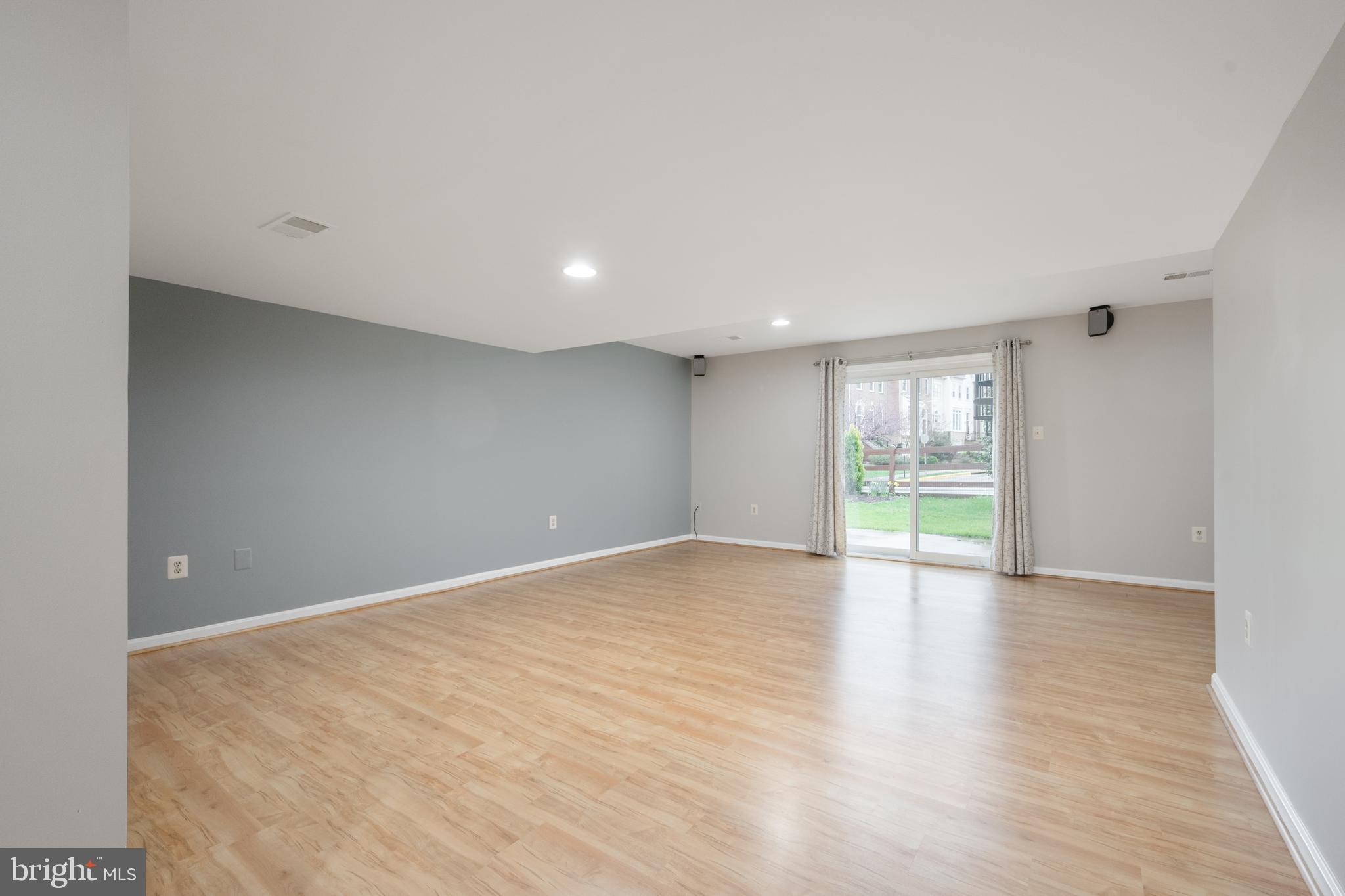 6017 WOODLAKE LANE