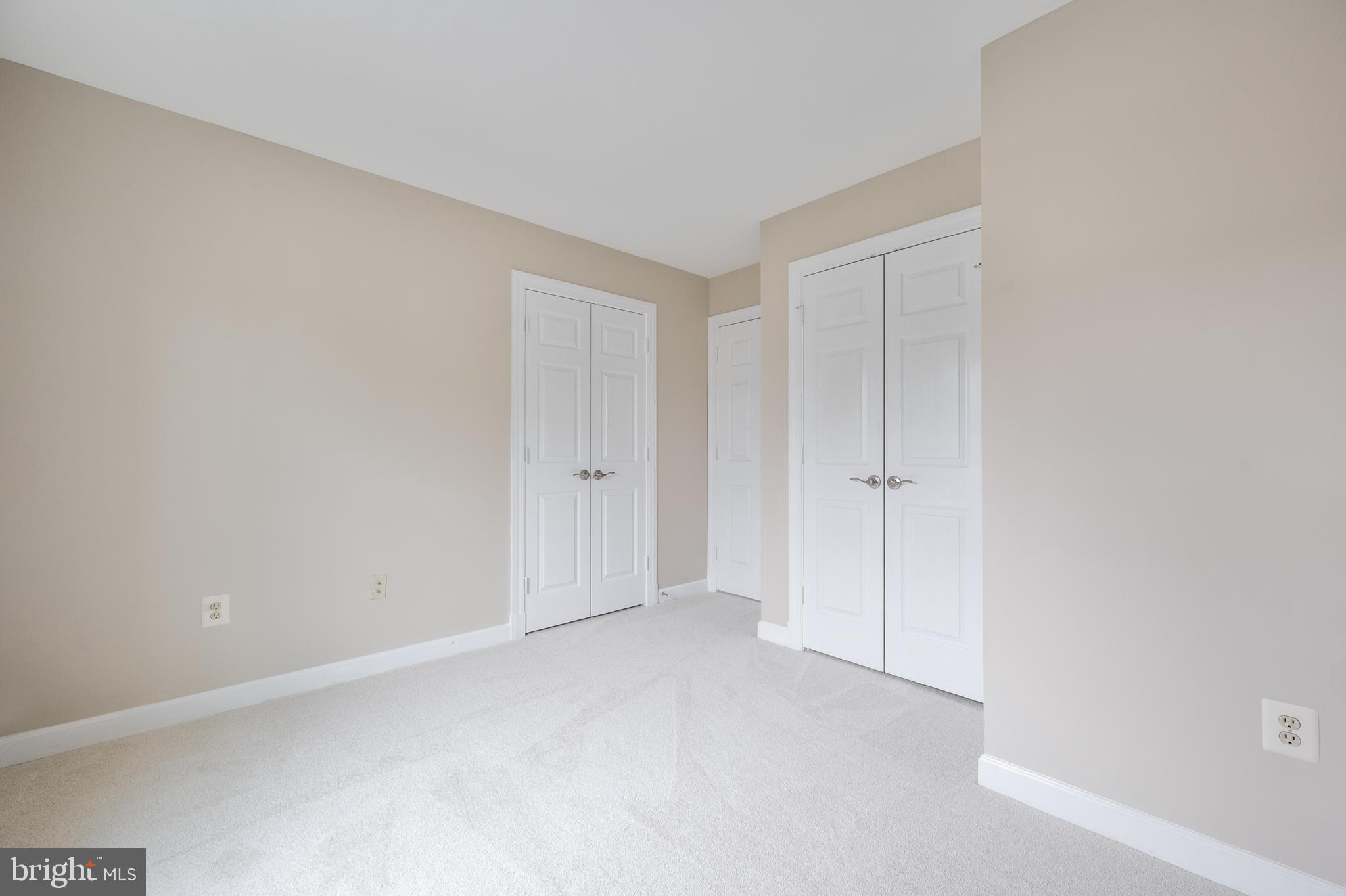 6017 WOODLAKE LANE