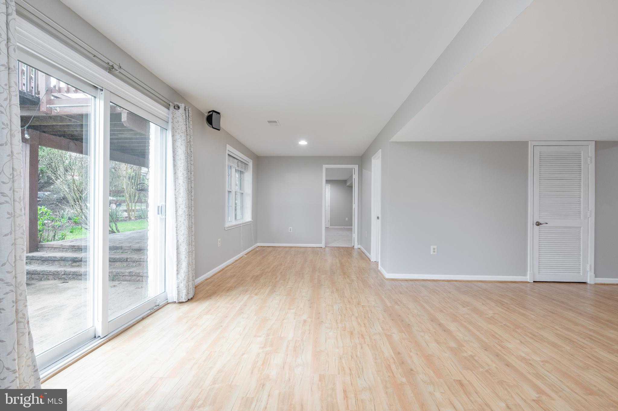 6017 WOODLAKE LANE