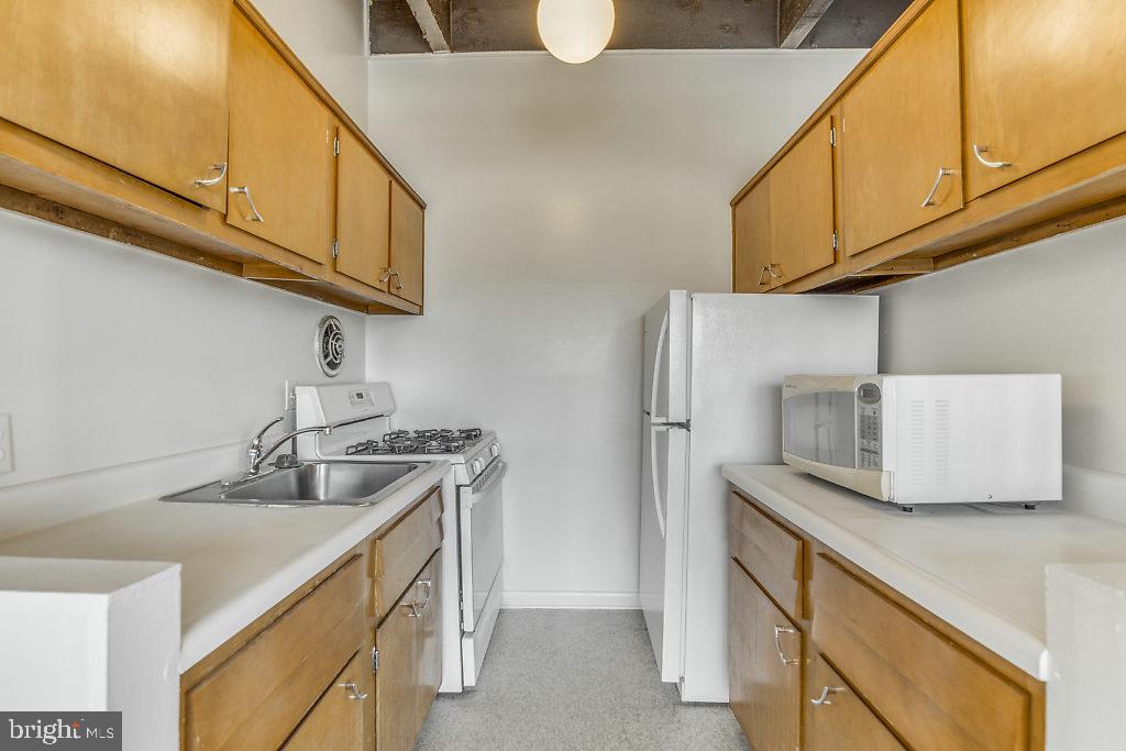 4257 AMERICANA DRIVE 201