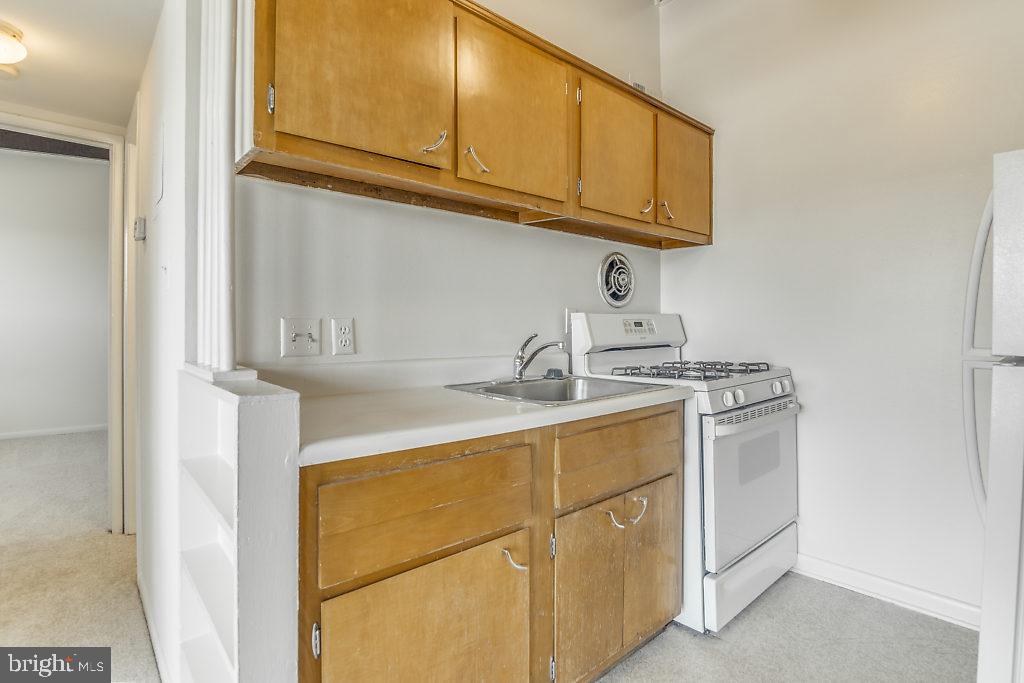 4257 AMERICANA DRIVE 201