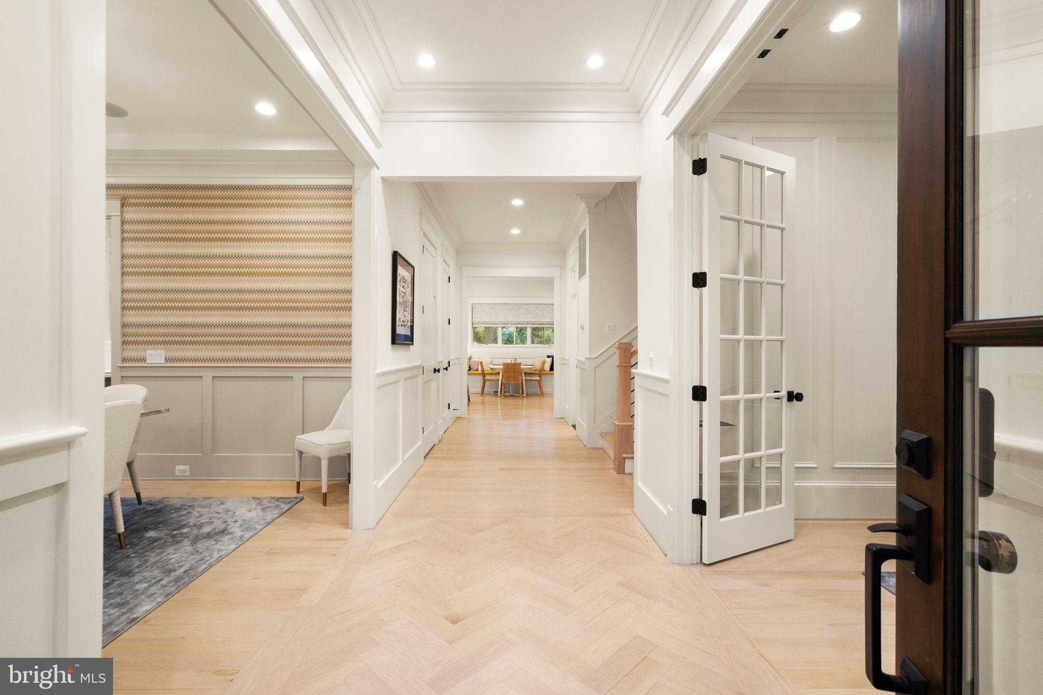 1714 FOREST LANE