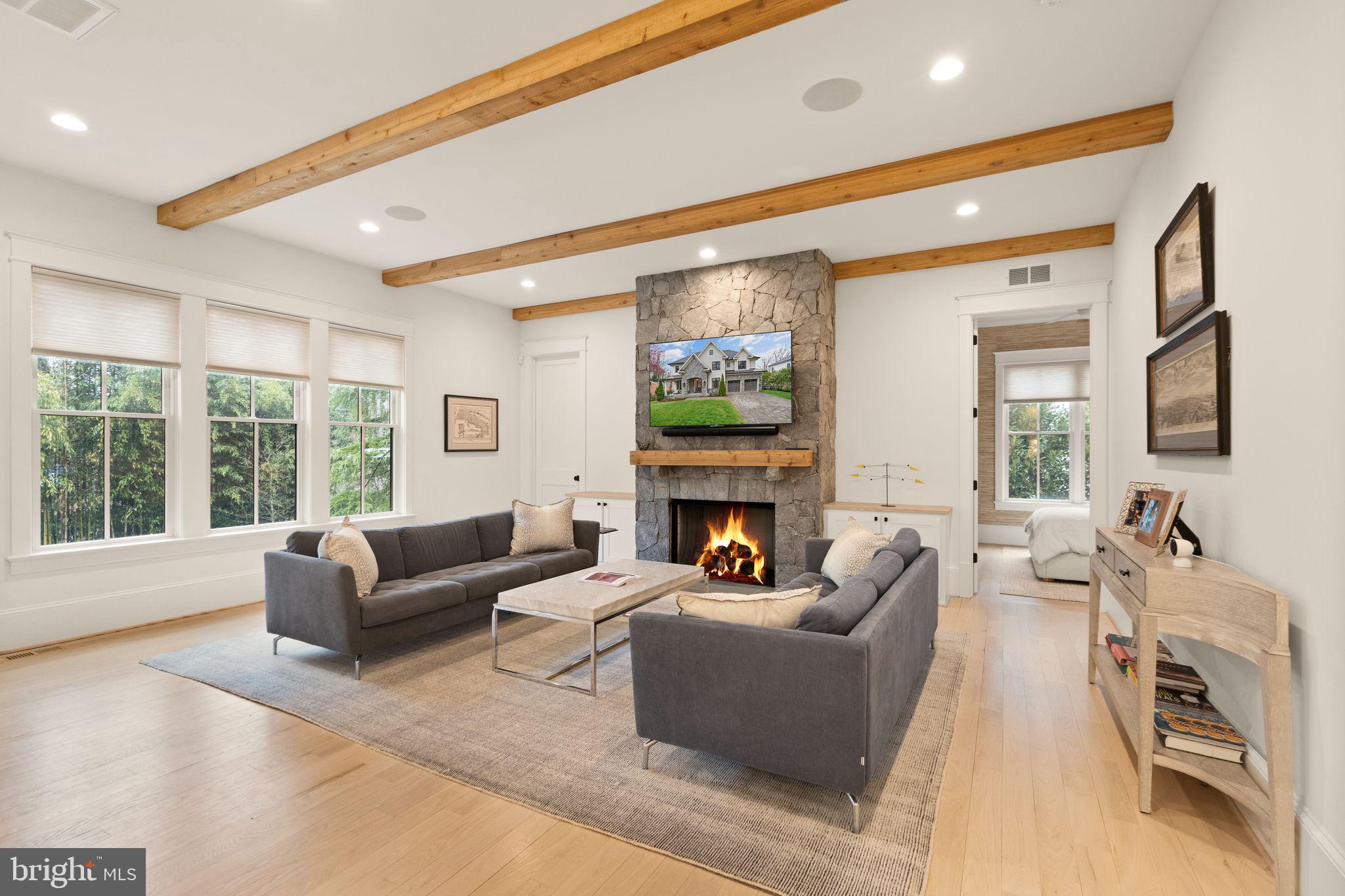 1714 FOREST LANE