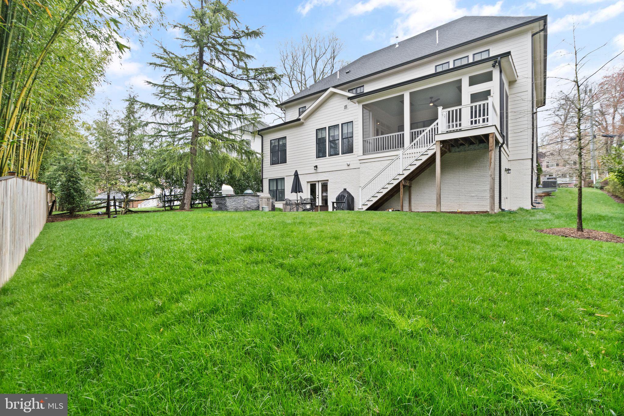 1714 FOREST LANE