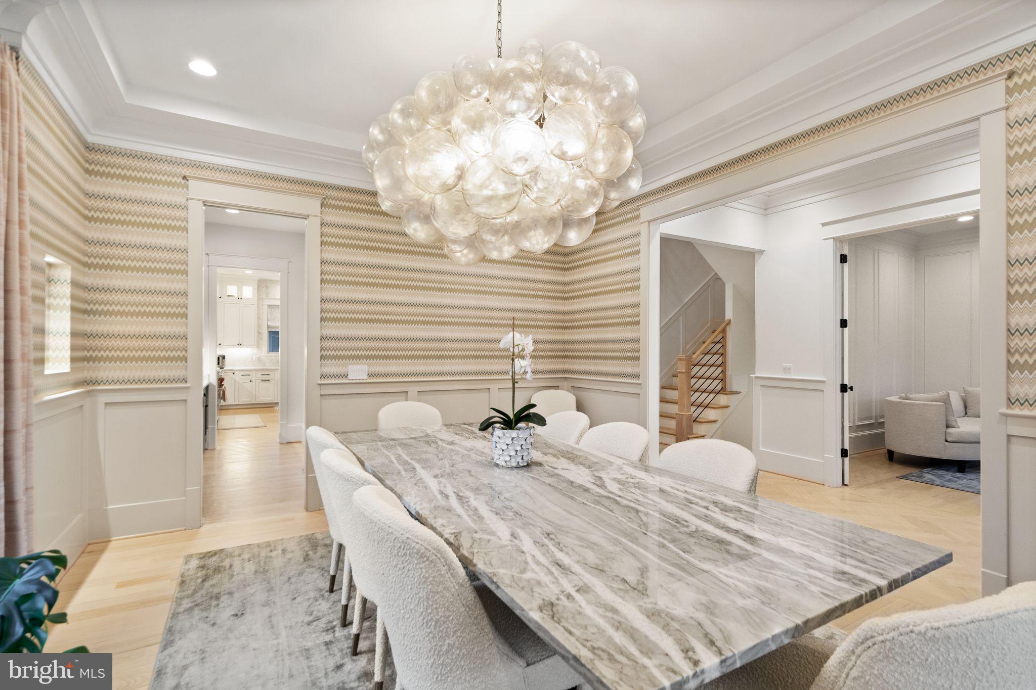1714 FOREST LANE