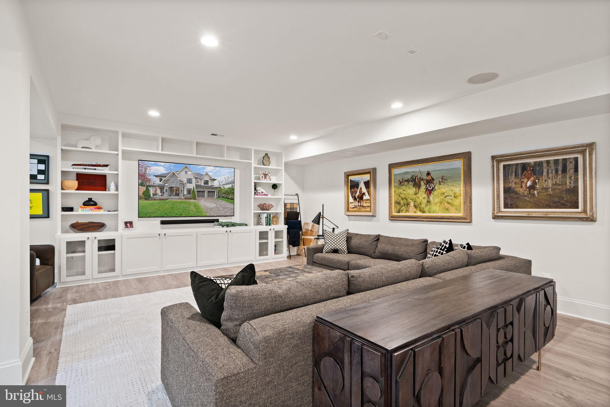 1714 FOREST LANE