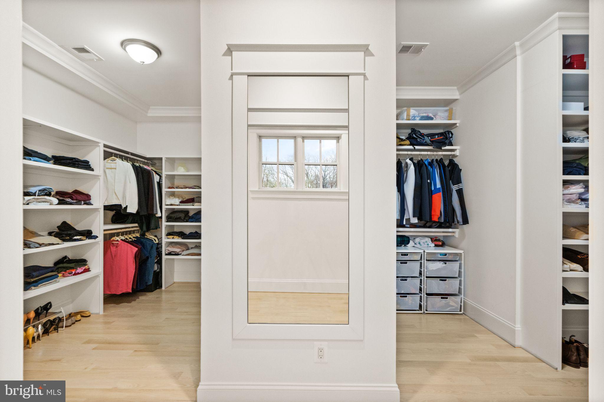 1714 FOREST LANE