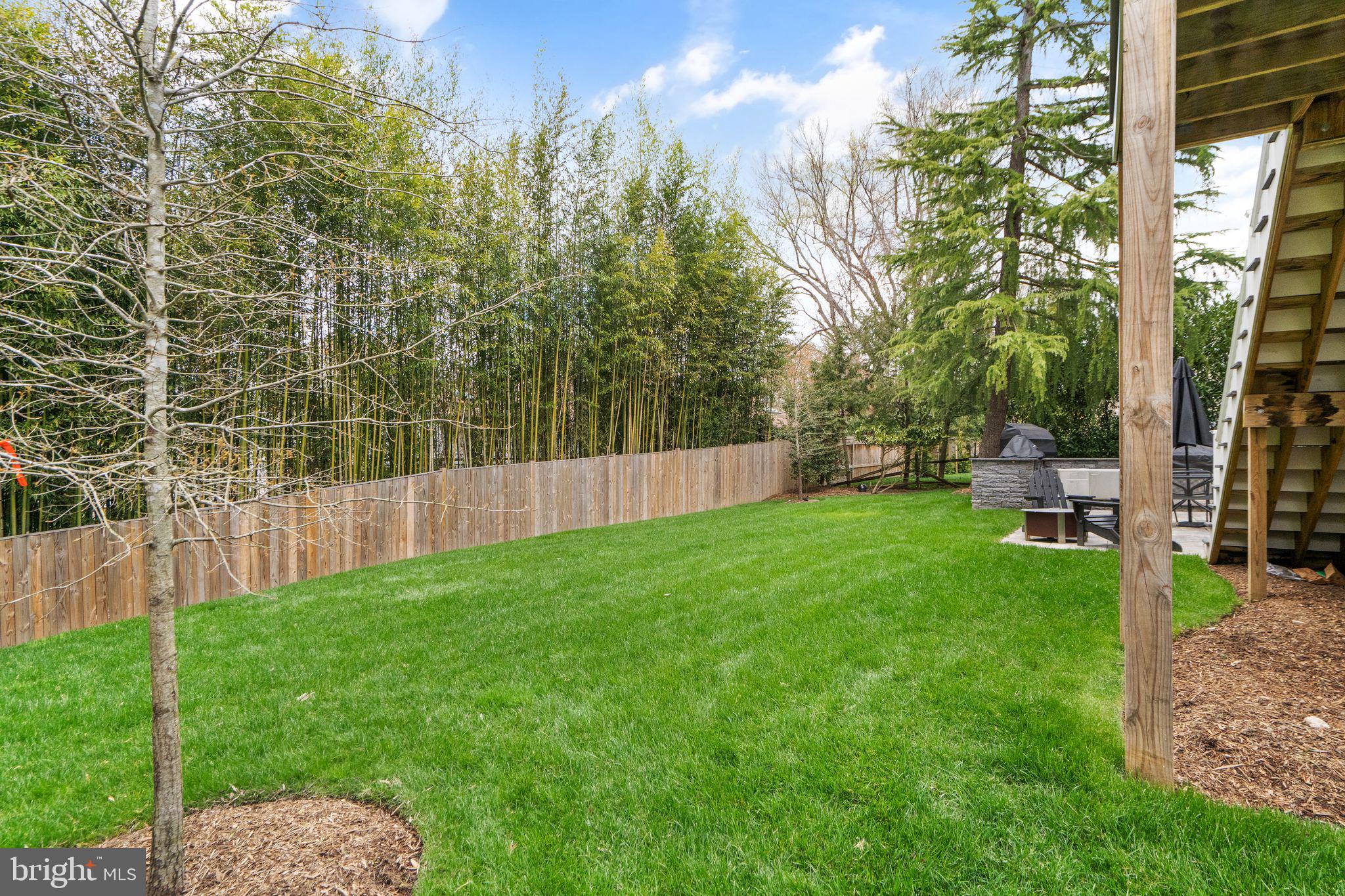 1714 FOREST LANE