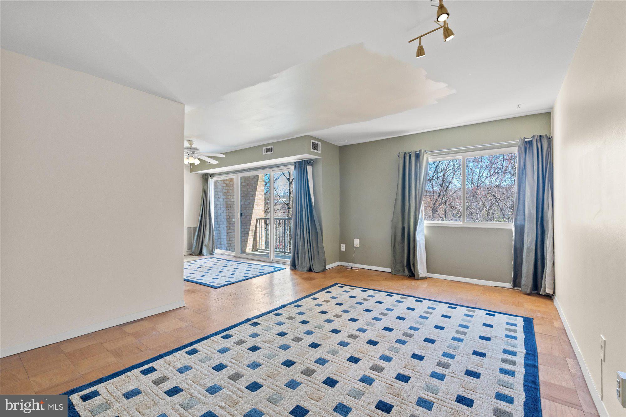 2911 CHARING CROSS ROAD 11
