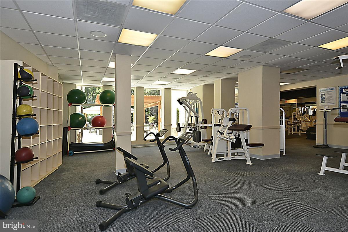 6535 KELSEY POINT CIRCLE